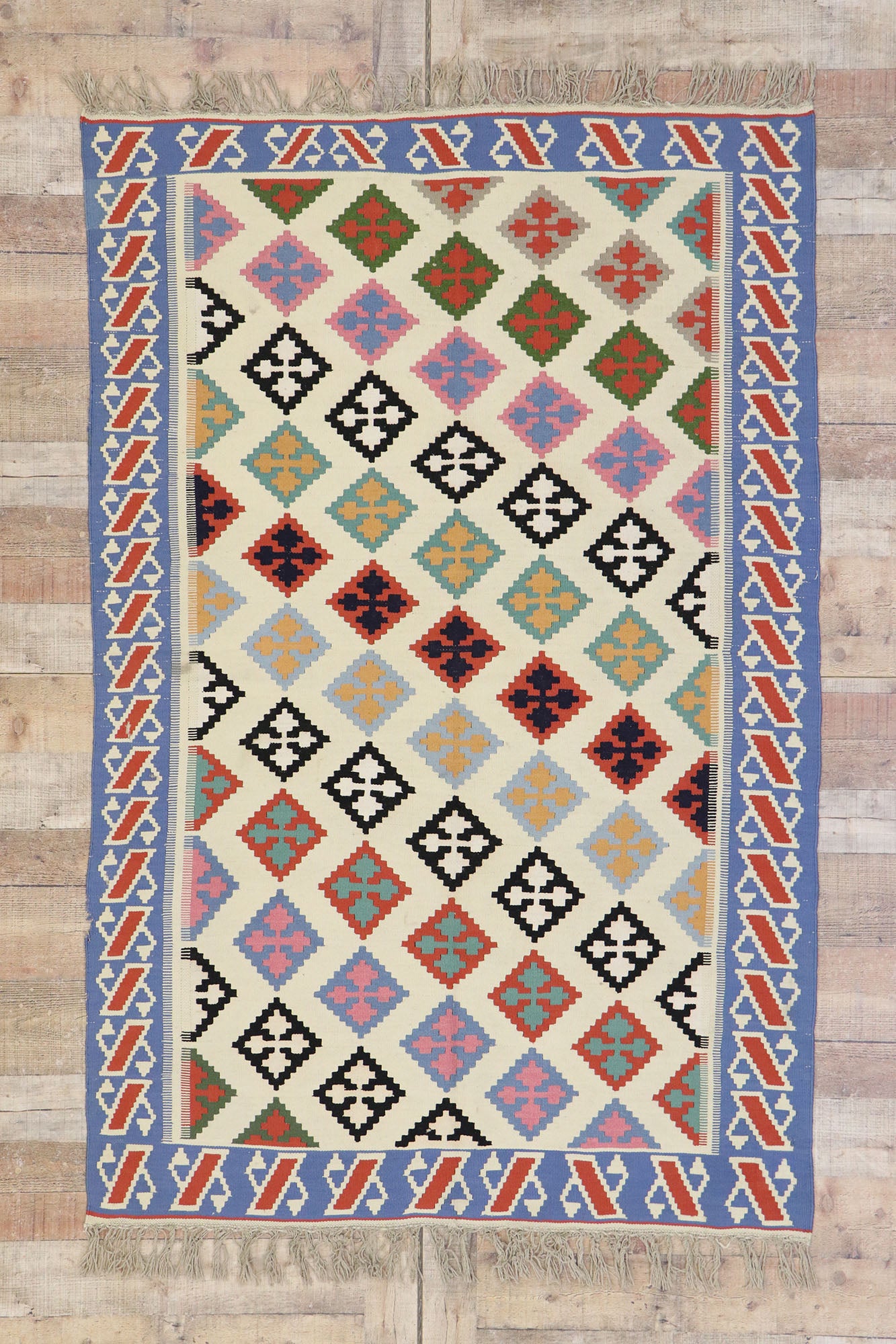 4 x 6 Vintage Persian Shiraz Kilim Rug 78028