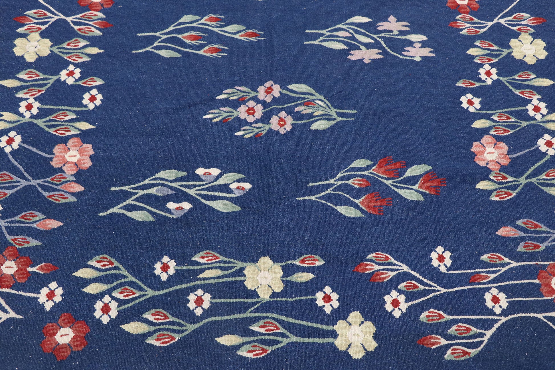 4 x 6 Vintage Romanian Floral Kilim Rug 78031