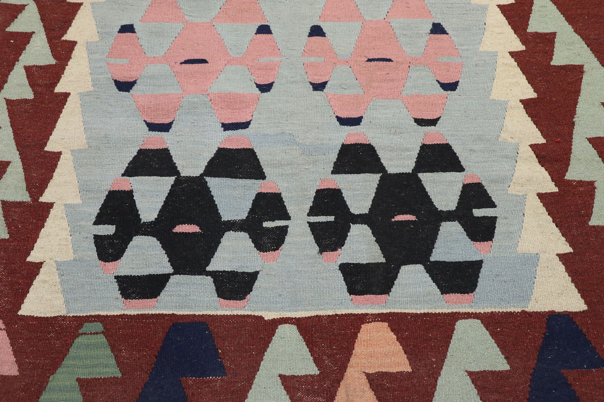 4 x 6 Vintage Persian Shiraz Kilim Rug 78033