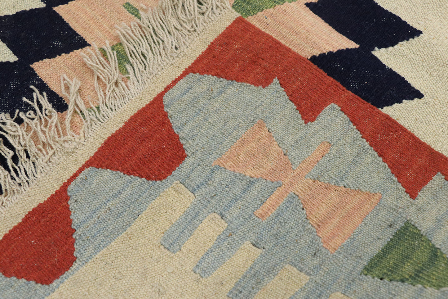 4 x 6 Vintage Persian Shiraz Kilim Rug 78046