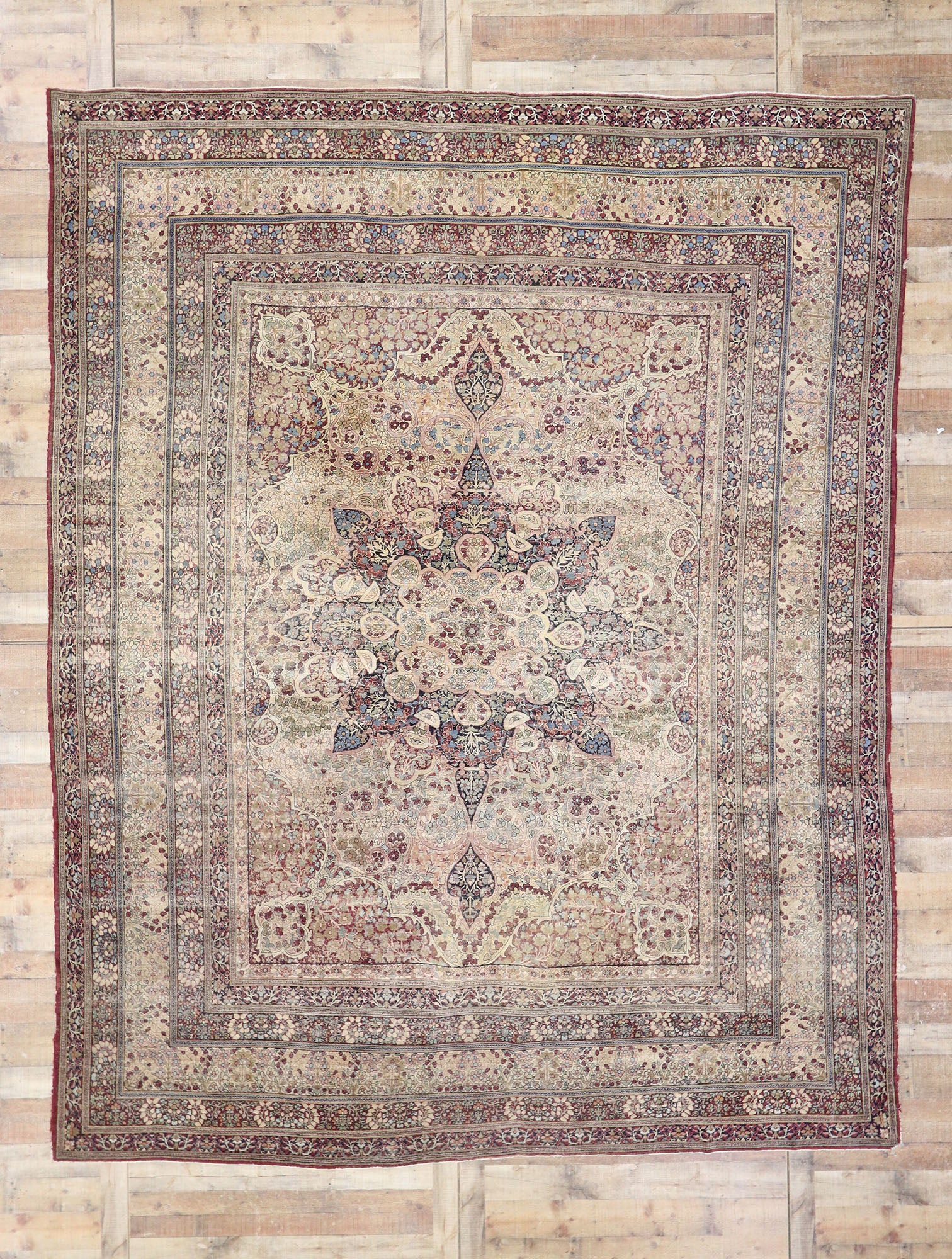 10 x 13 Antique Persian Lavar Kermanshah Rug 78080
