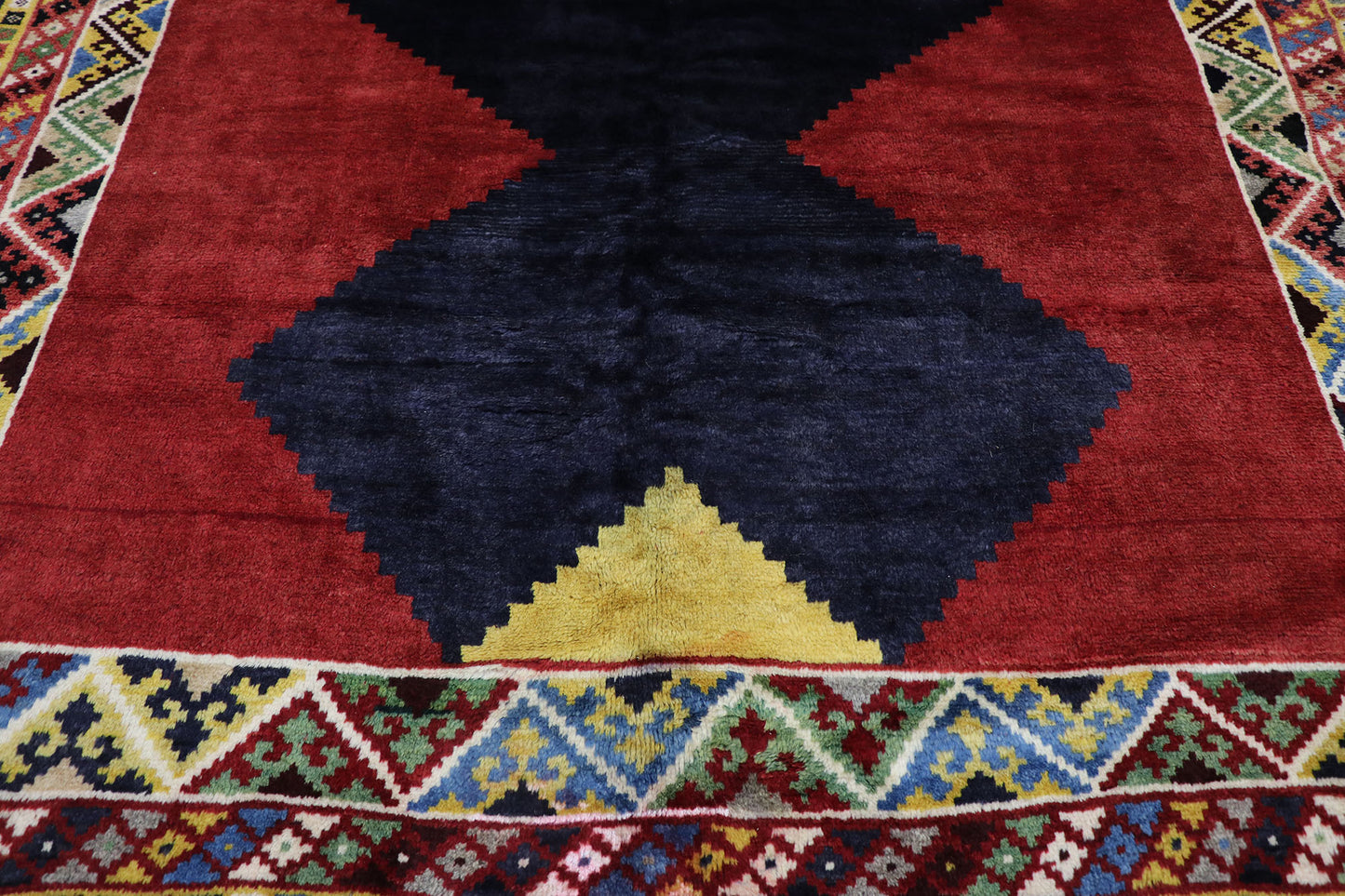 7 x 10 Vintage Persian Shiraz Rug 78083