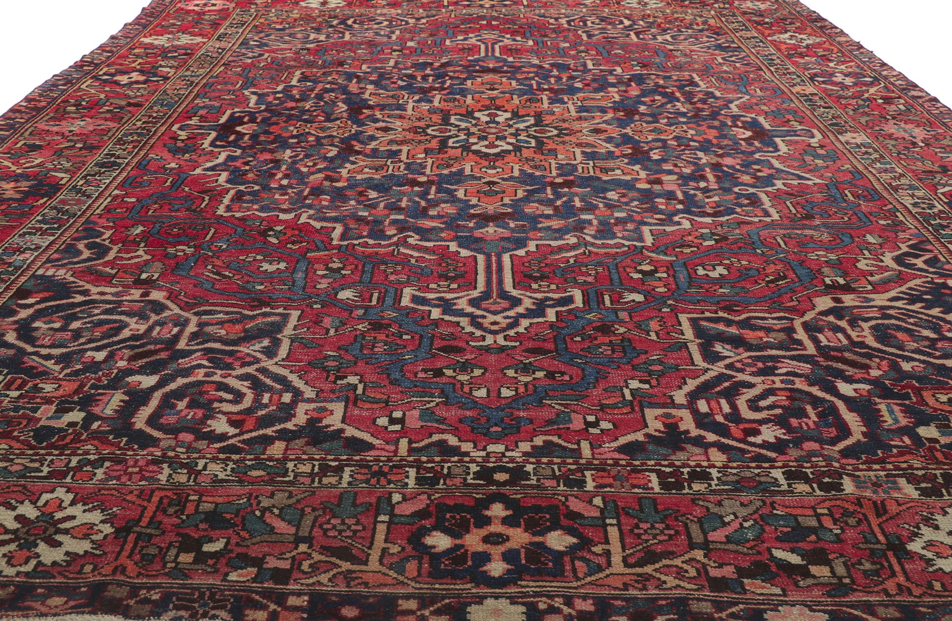 10 x 15 Vintage Persian Bakhtiari Rug 78093