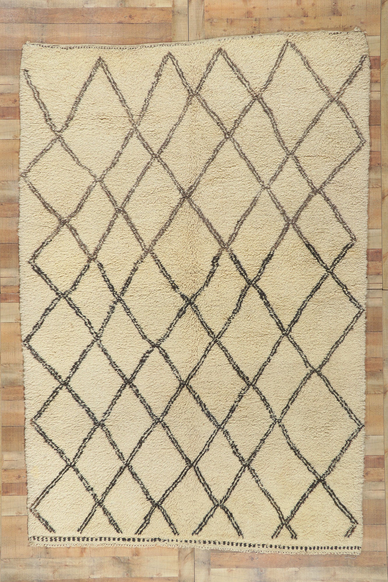 7 x 11 Vintage Moroccan Beni Ourain Rug 78377