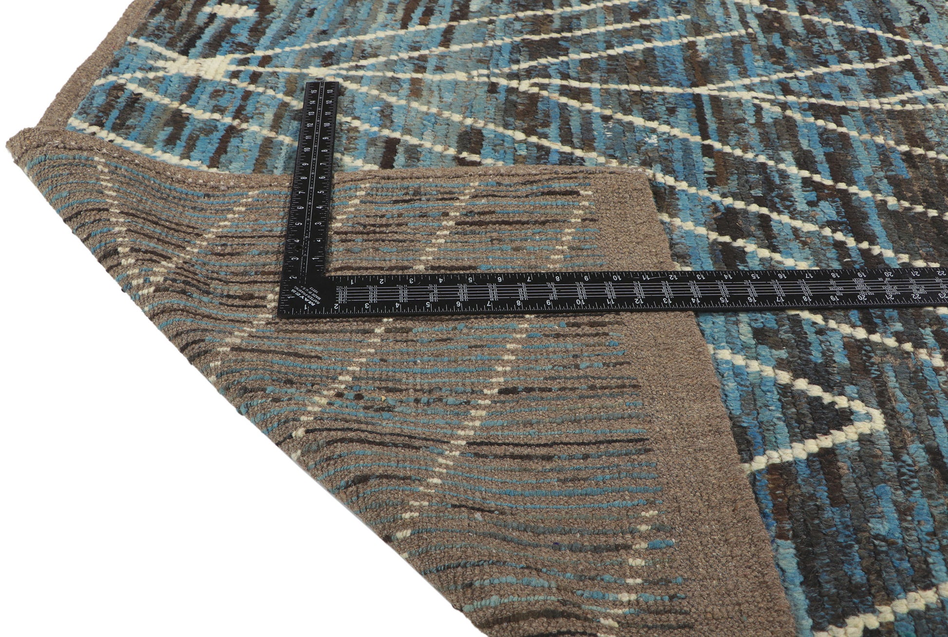 7 x 9 Earth-Tone Moroccan Rug 80789