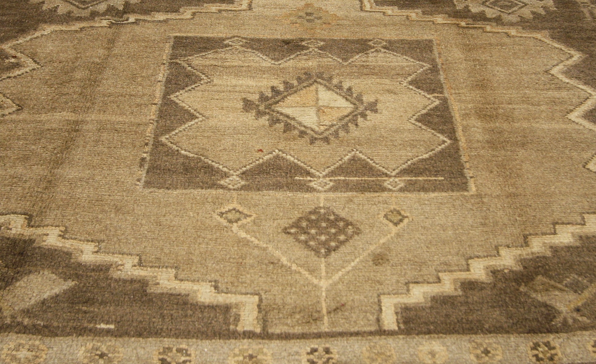 7 x 10 Vintage Persian Hamadan Rug 76034