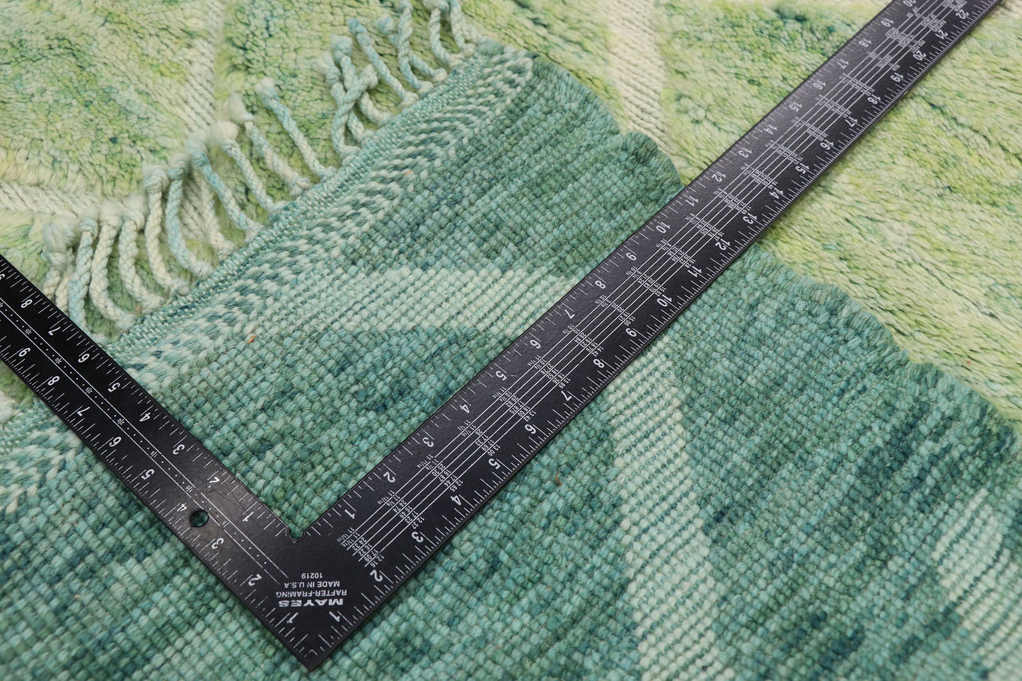 7 x 10 Modern Green Beni Mrirt Moroccan Rug 21183