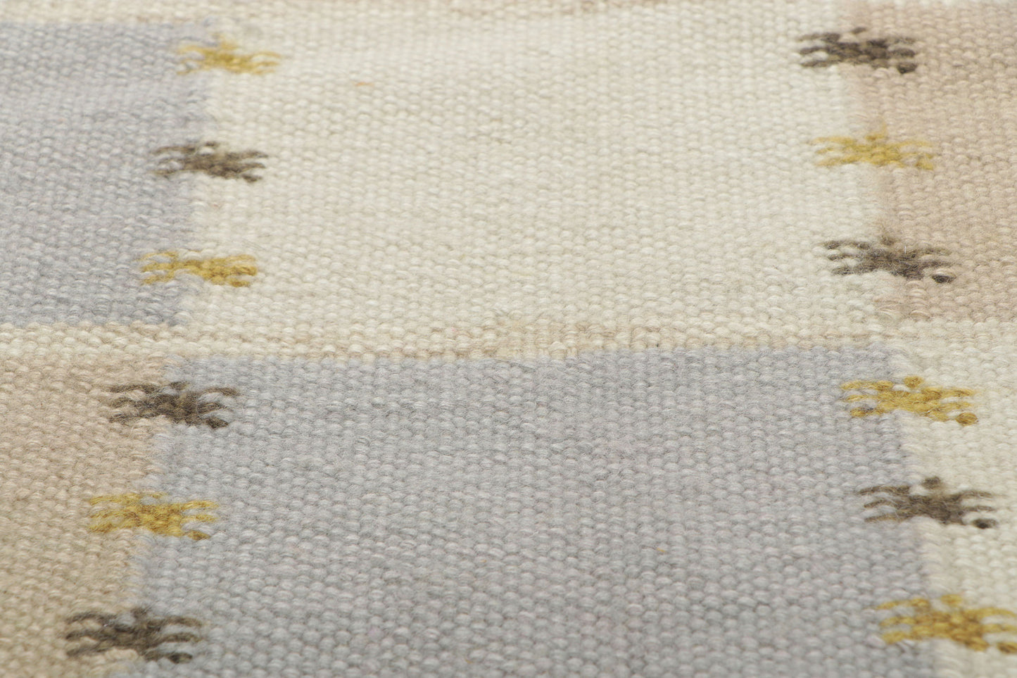 8 x 10 Swedish Inspired Kilim Rug 30948