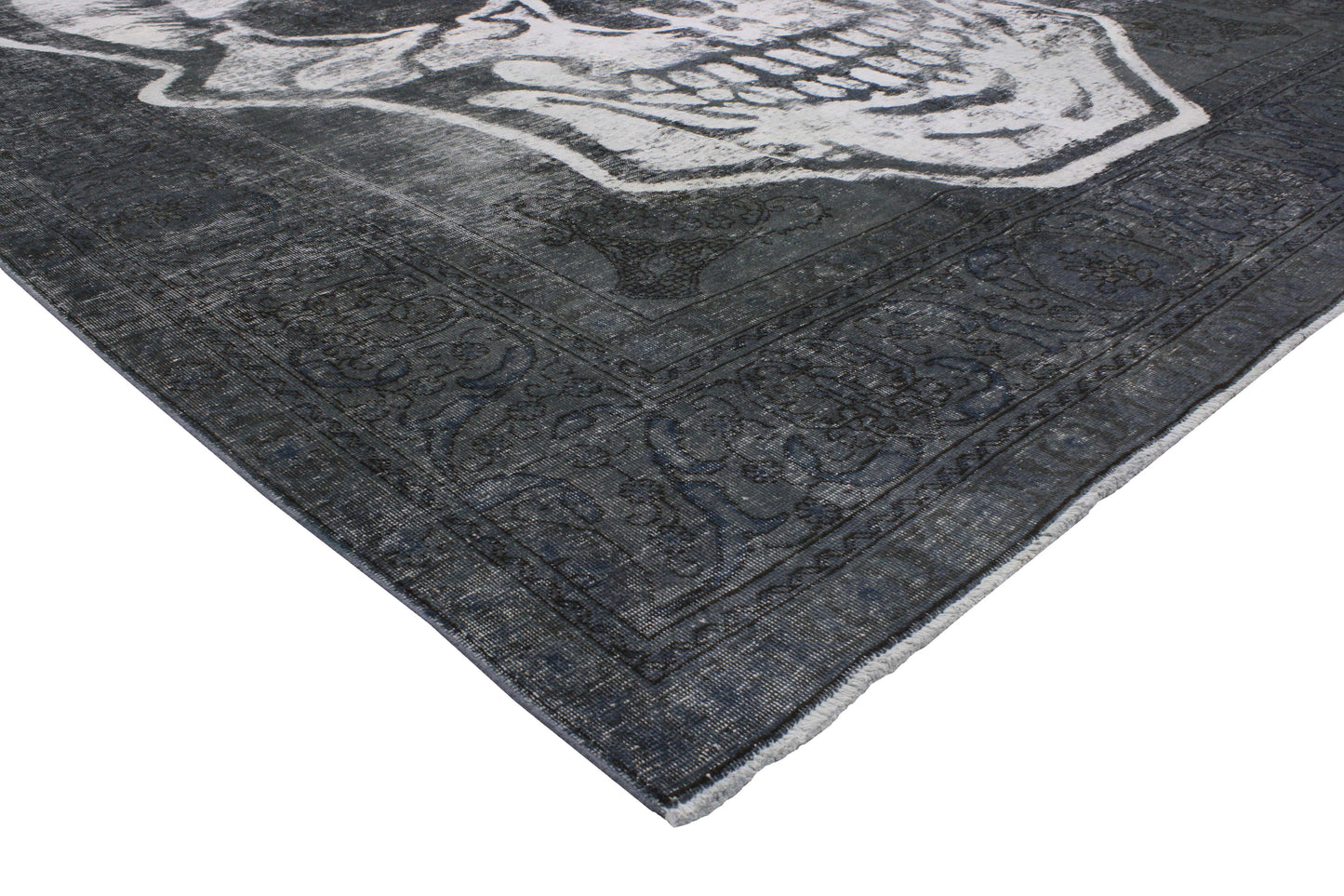 10 x 13 Vintage Overdyed Skull Rug 80275