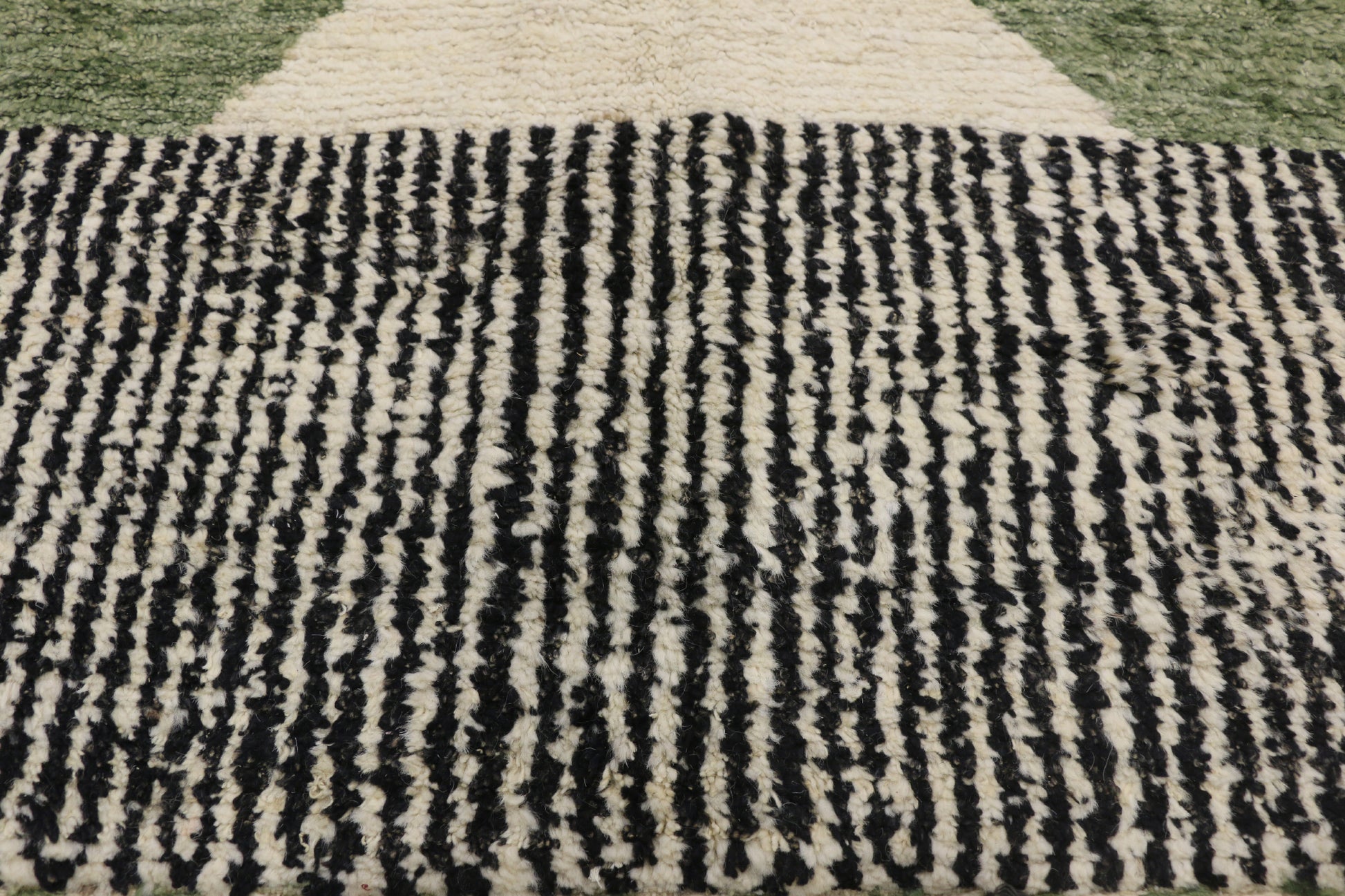 10 x 13 Large Moroccan Area Rug 80522