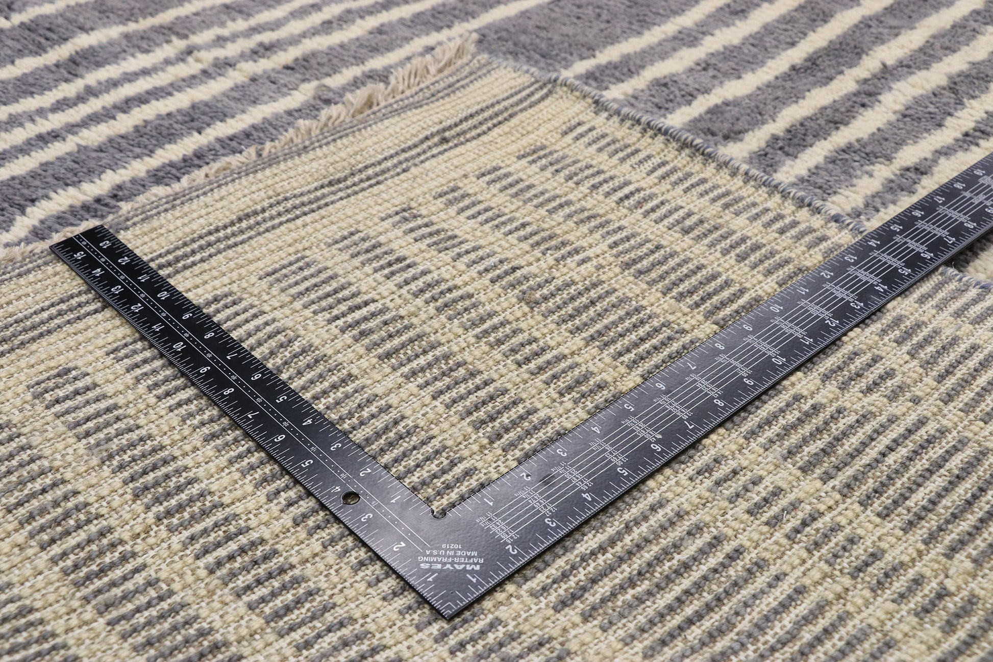 10 x 14 Contemporary Moroccan Area Rug 80548