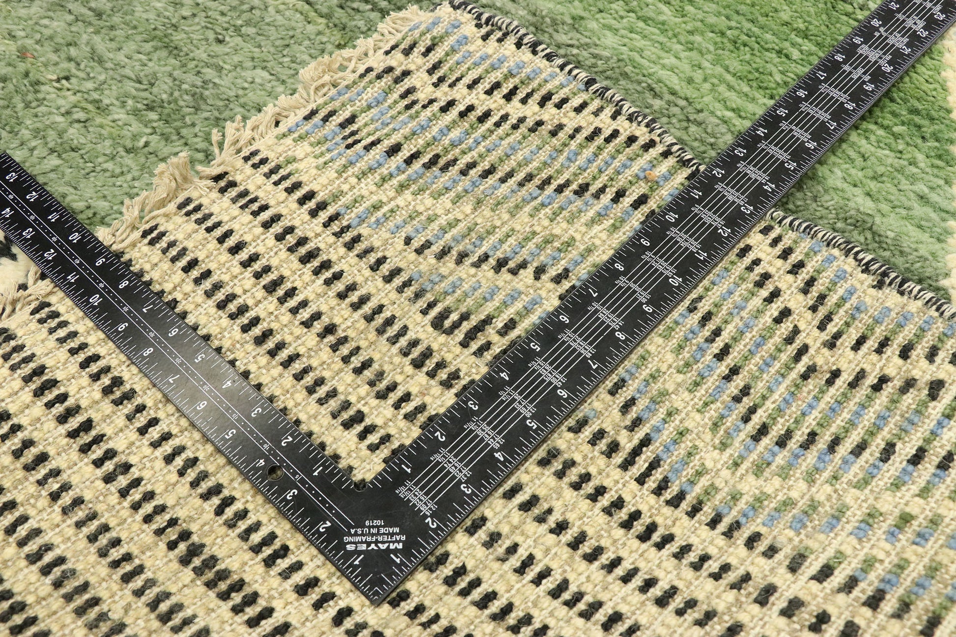 10 x 14 Contemporary Moroccan Rug 80580