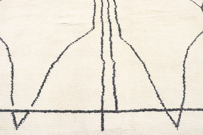 10 x 14 Black and White Moroccan Rug 80648