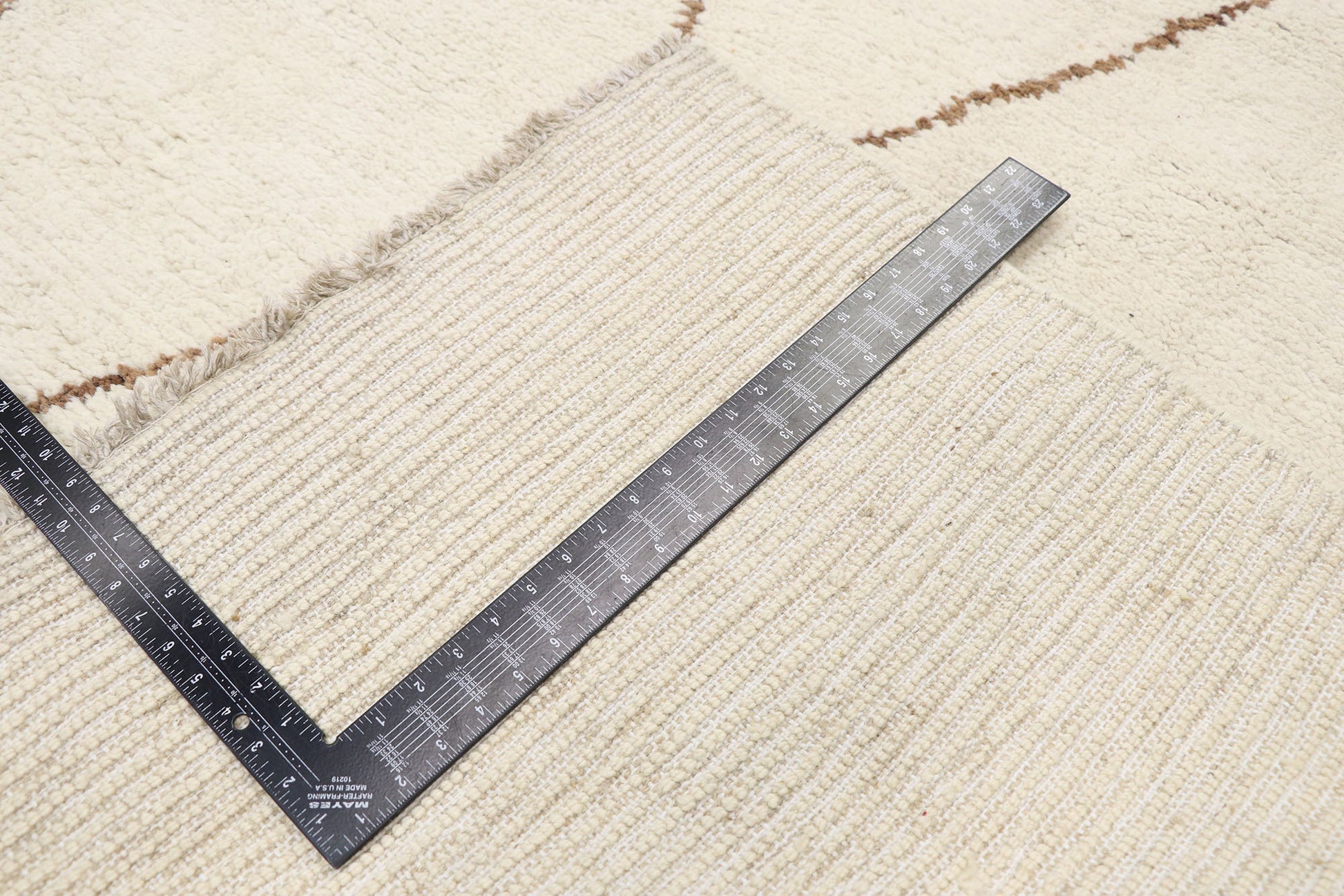 16 x 22 Contemporary Moroccan Rug 80655