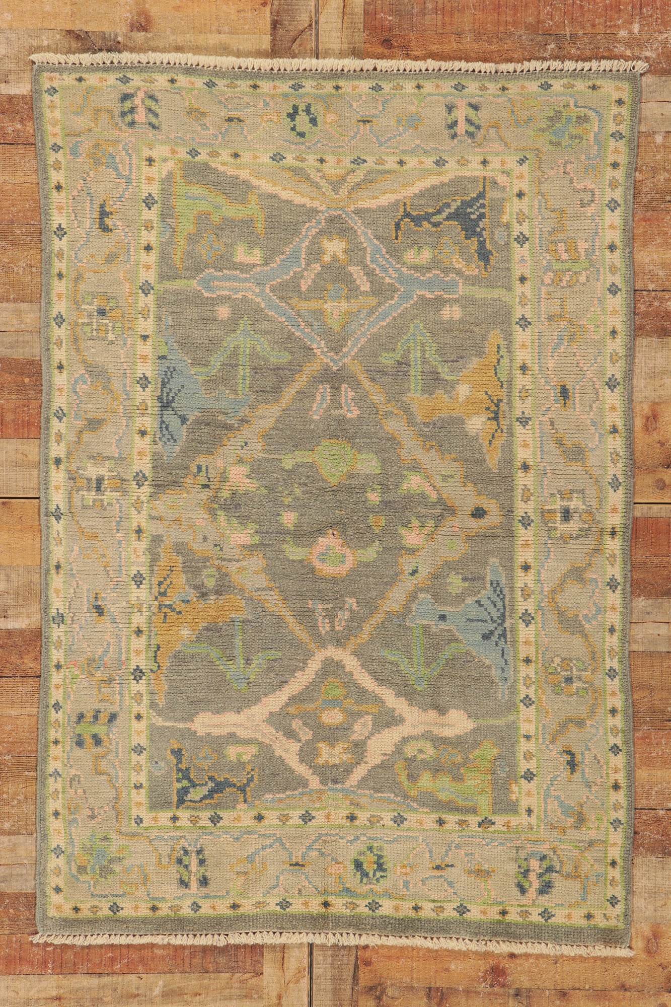 4 x 6 Colorful Oushak Rug 80682