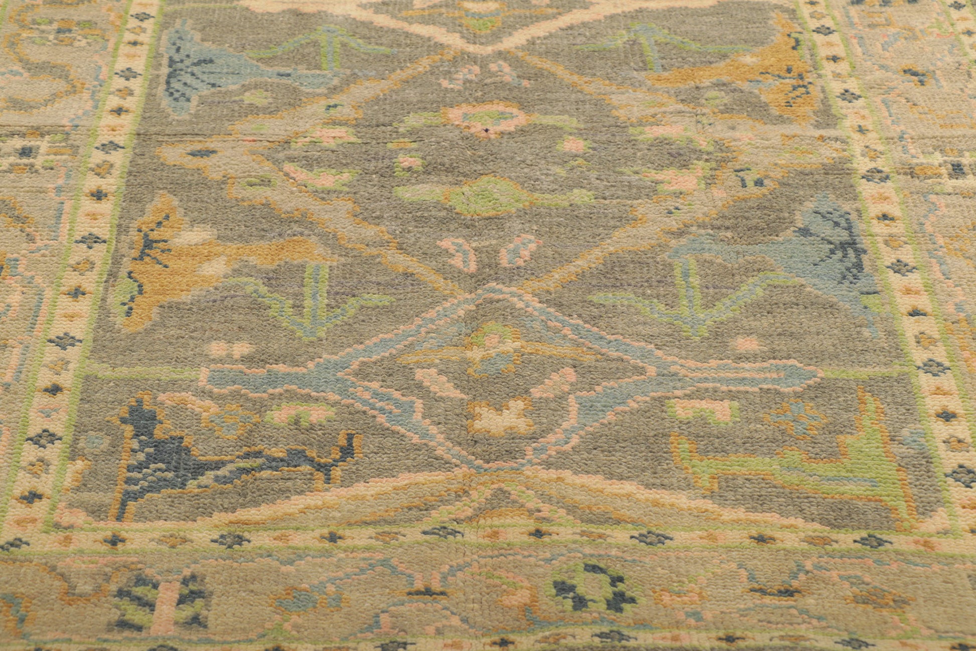 4 x 6 Colorful Oushak Rug 80682