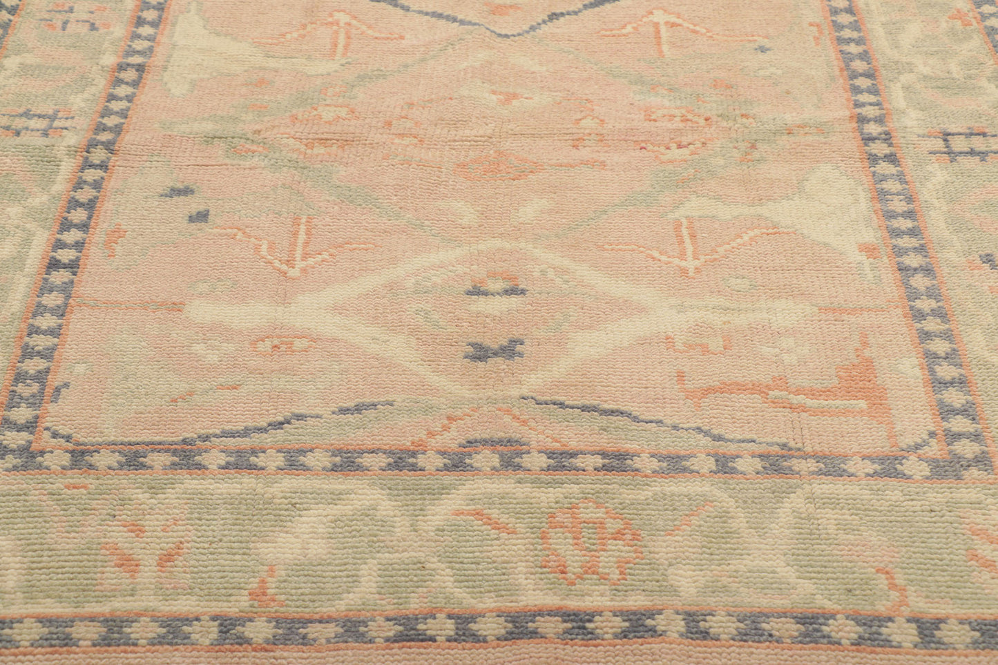 4 x 6 Vintage-Inspired Oushak Rug 80690