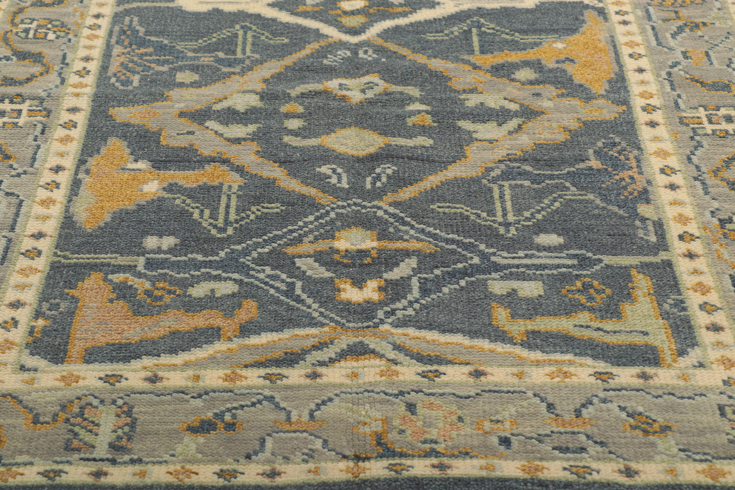 4 x 6 Modern Oushak Rug 80692
