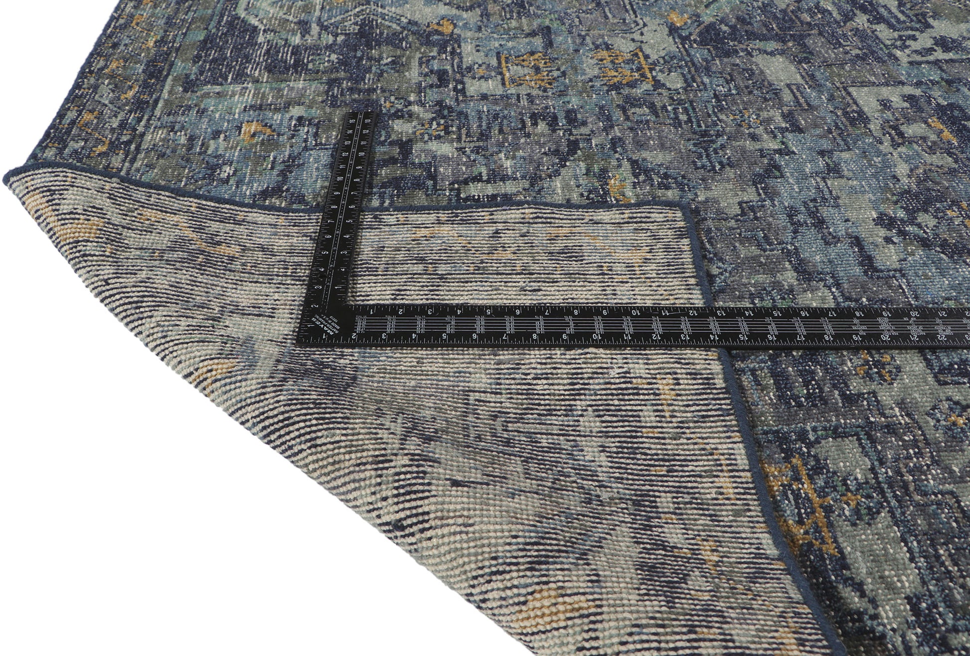8 x 10 Vintage-Inspired Distressed Rug 30787