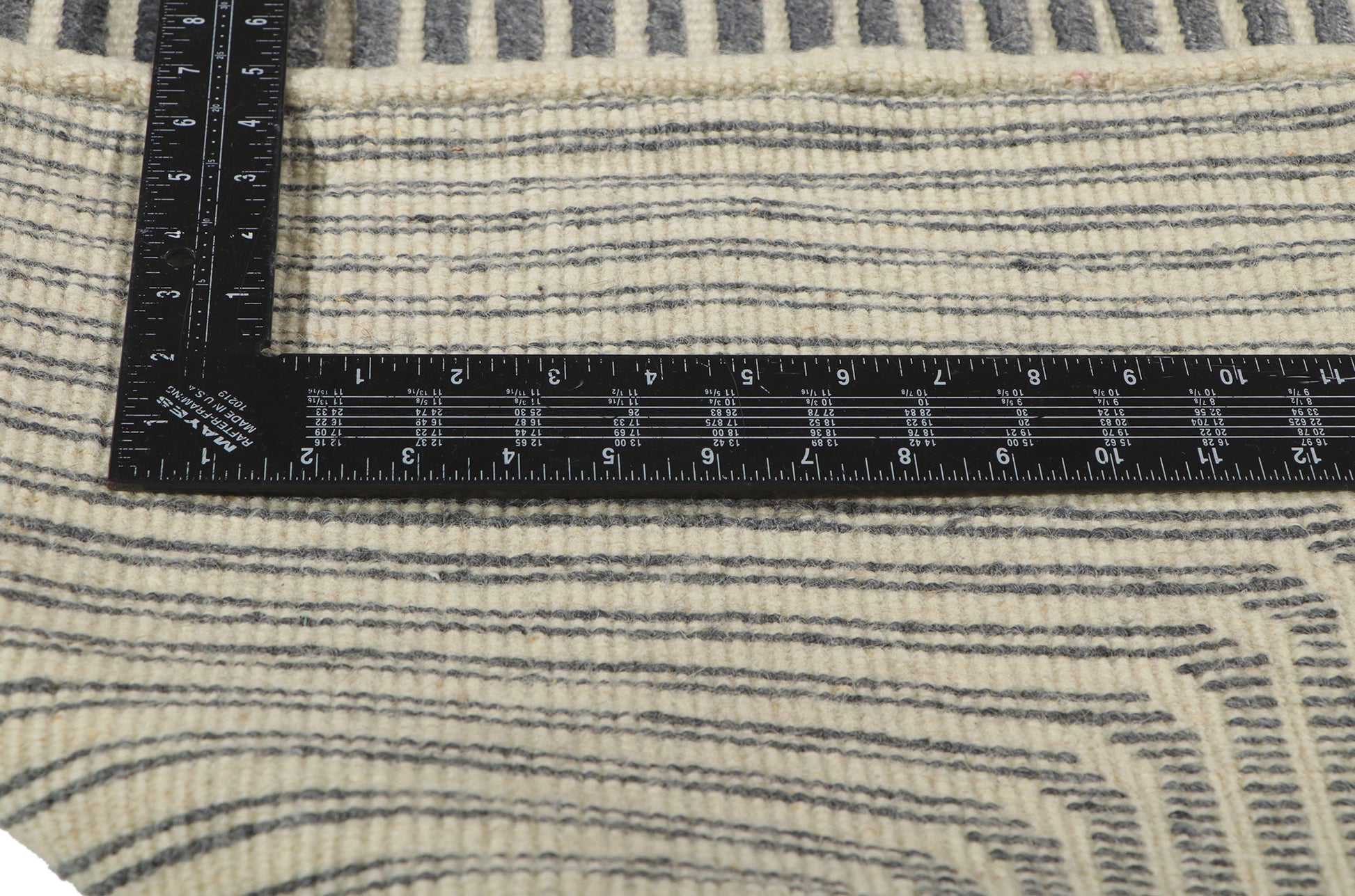 8 x 10 Contemporary High-Low Rug 30887