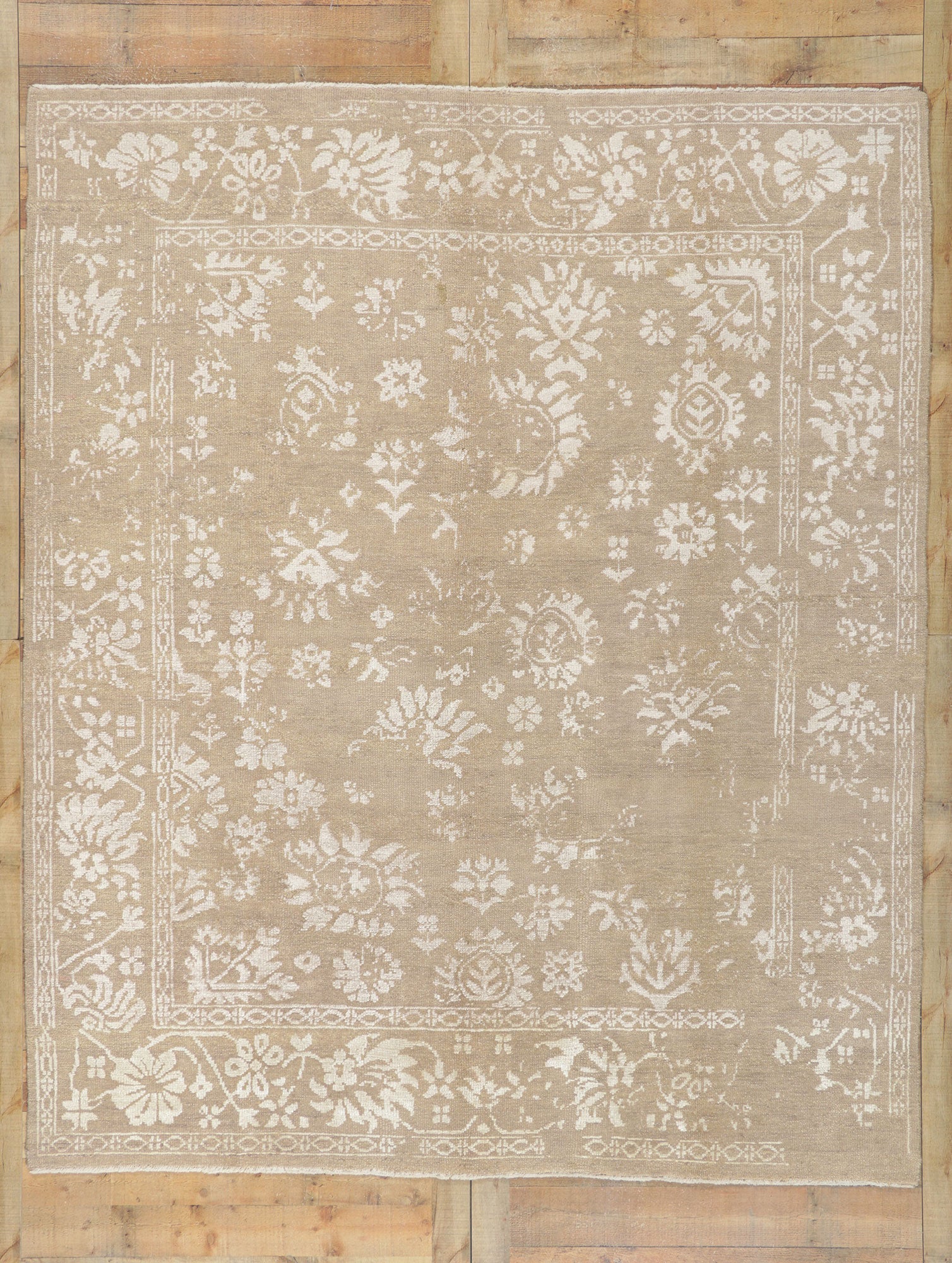 8 x 10 Vintage-Inspired Transitional Rug 30099