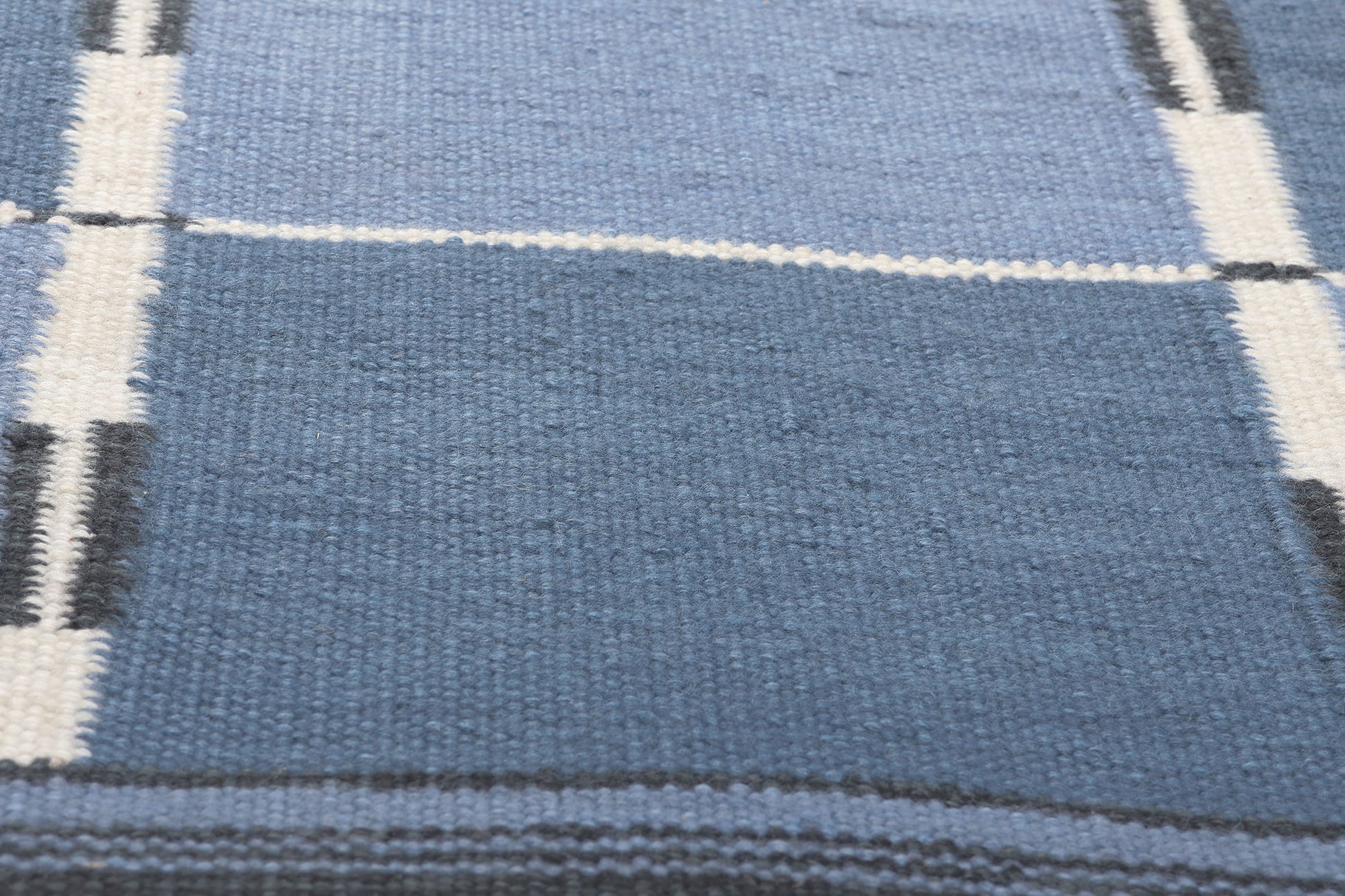 9 x 12 Swedish Inspired Kilim Rug 30940