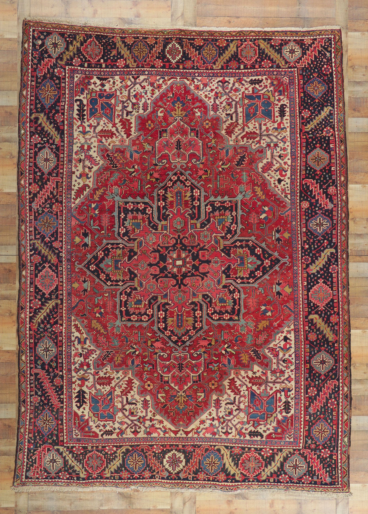 9 x 12 Antique Persian Heriz Rug 78308