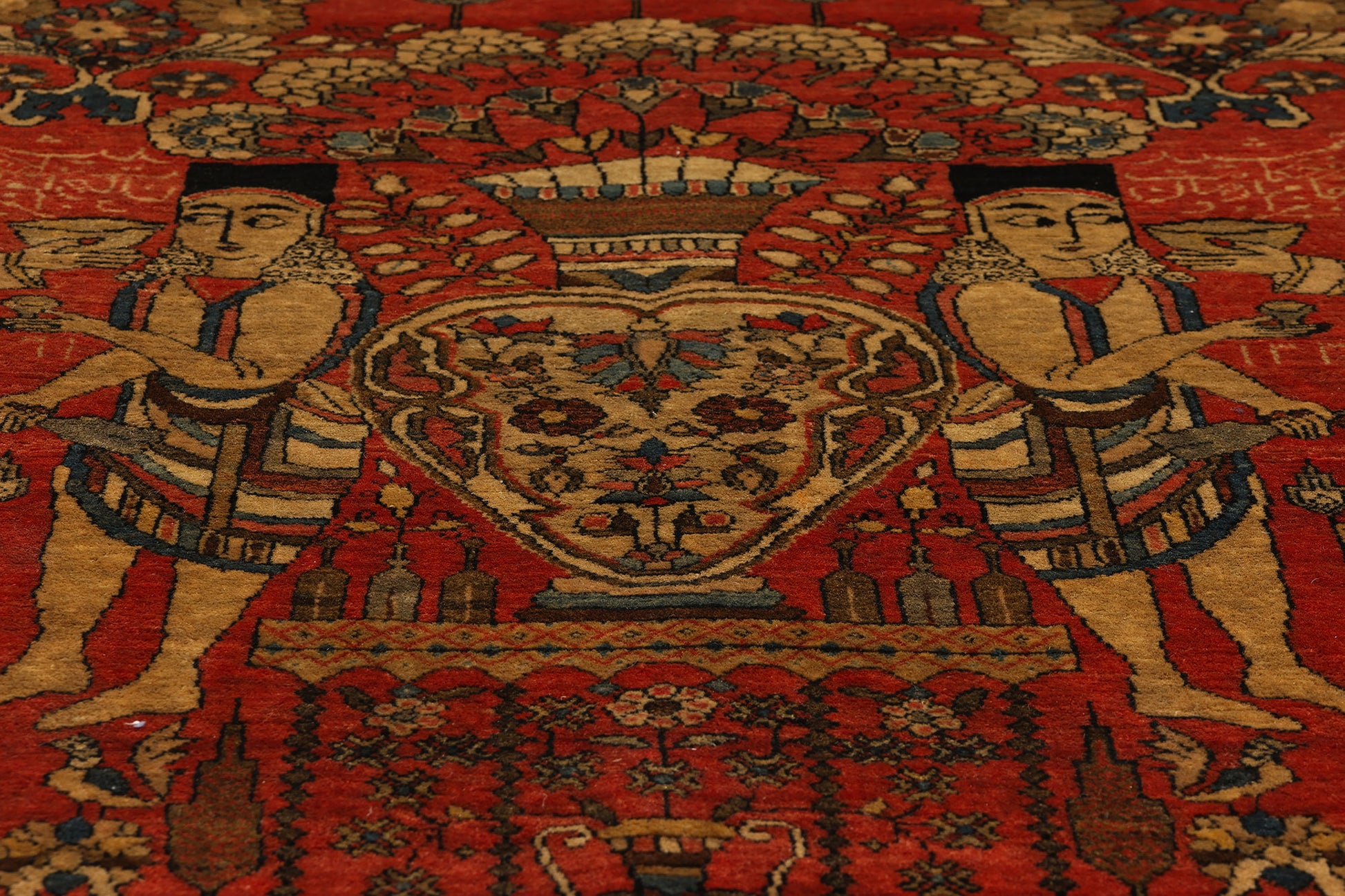 4 x 6 Antique Persian Farahan Pictorial Rug 78724