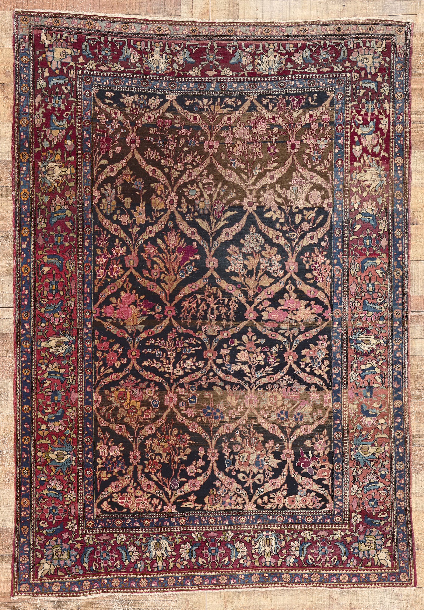 5 x 7 Antique Persian Isfahan Rug 78642