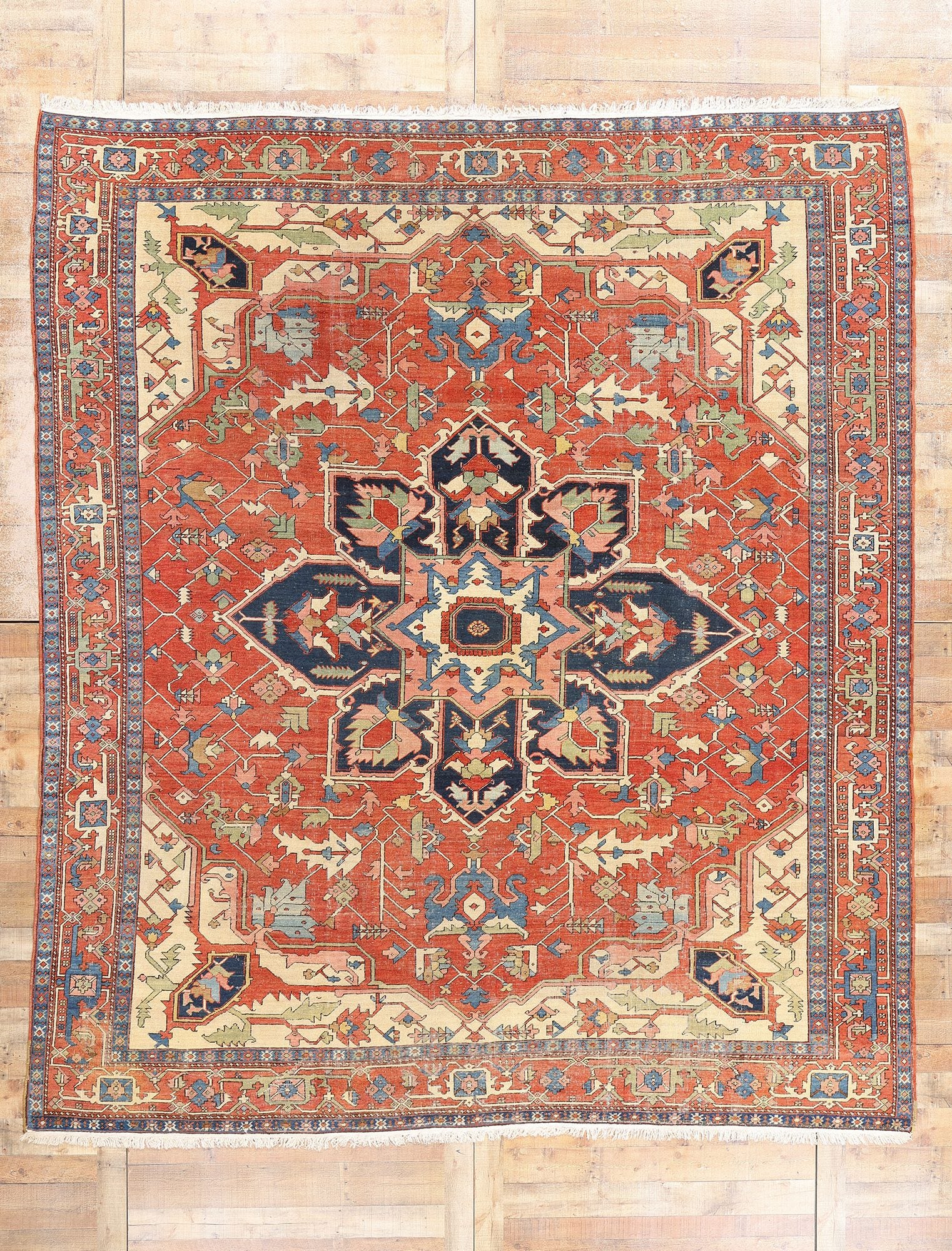 10 x 12 Antique Persian Serapi Rug 78671