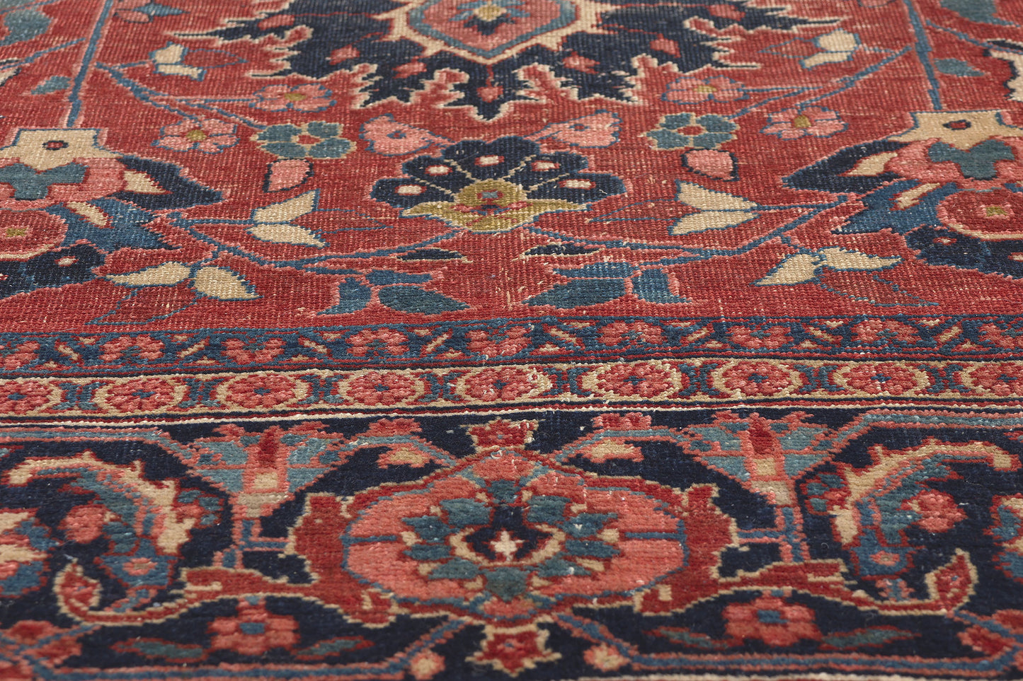 9 x 12 Antique Persian Serapi Rug 78709