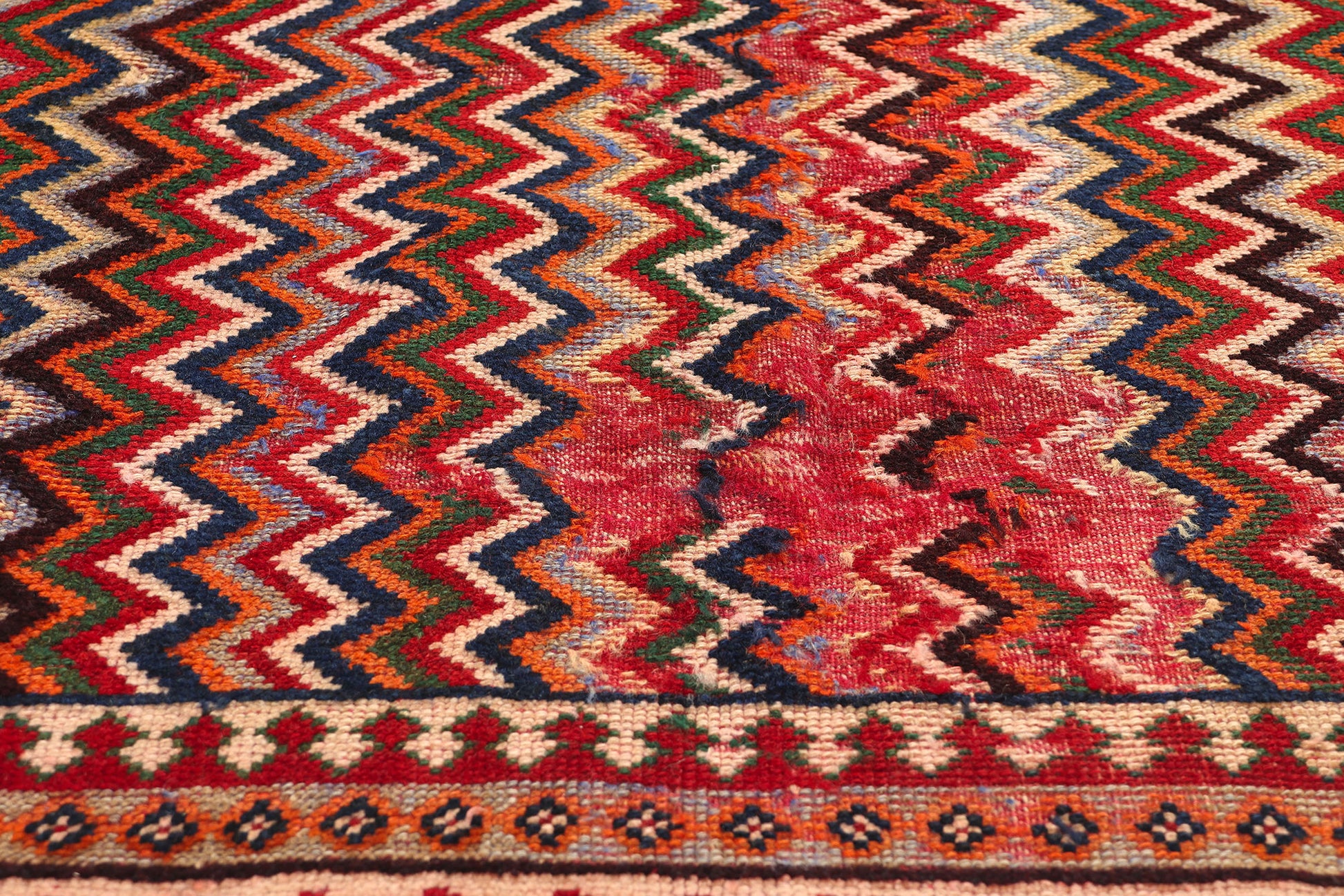 4 x 7 Antique Persian Qashqai Rug 61050