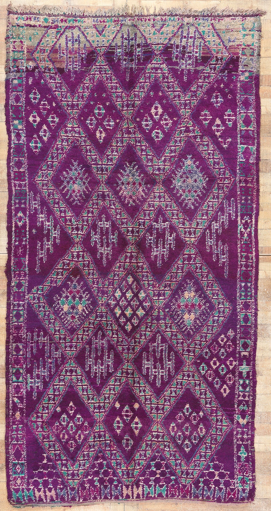 6 x 11 Vintage Purple Beni MGuild Moroccan Rug 20683