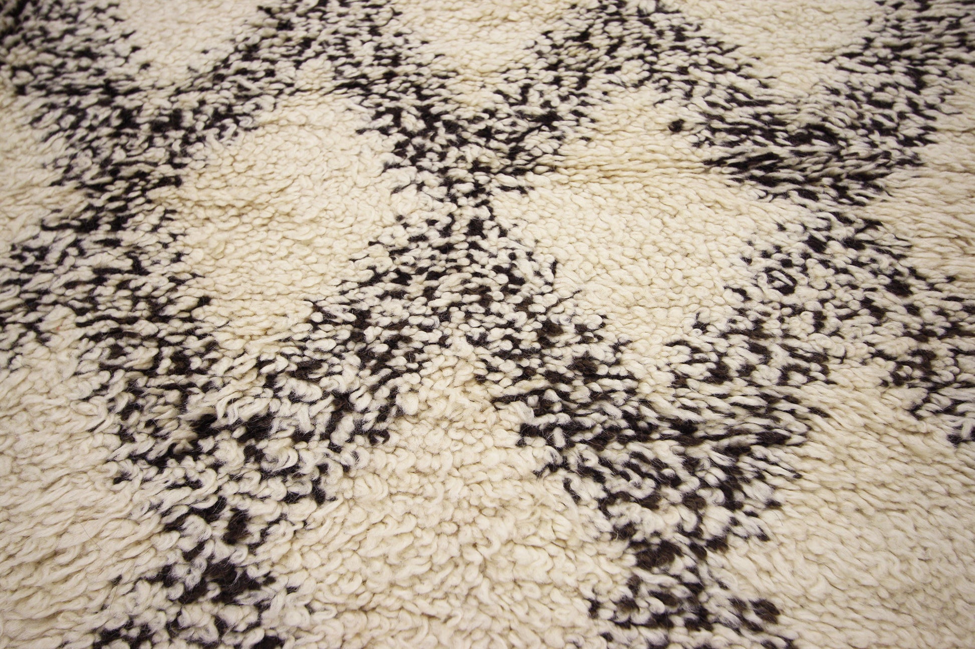 6 x 9 Vintage Moroccan Beni Ourain Rug 20737