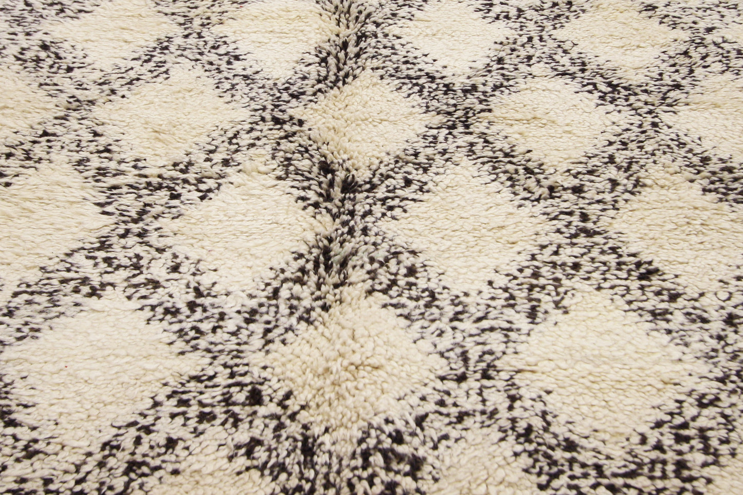 6 x 9 Vintage Moroccan Beni Ourain Rug 20737