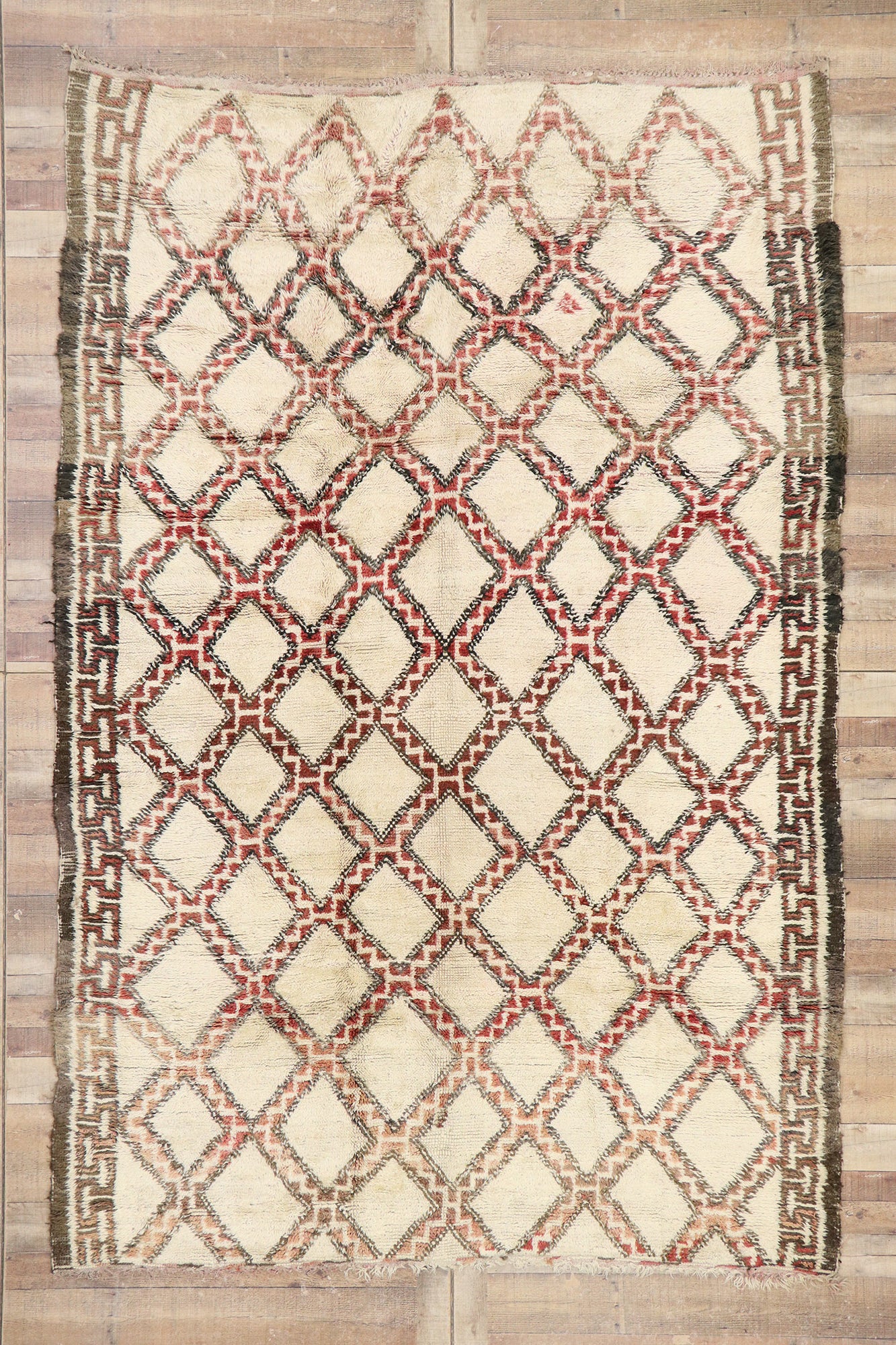7 x 10 Vintage Moroccan Beni Ourain Rug 21411