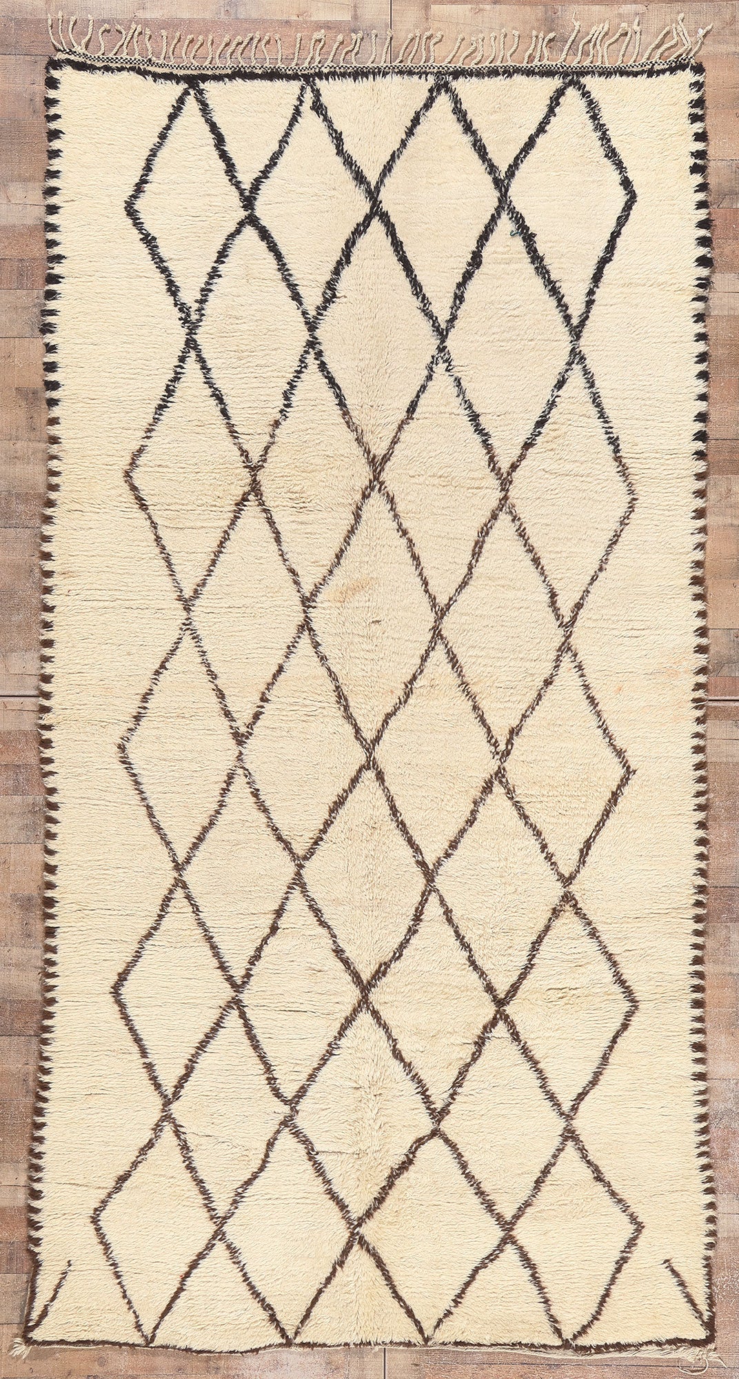 6 x 11 Vintage Moroccan Beni Ourain Rug 21356