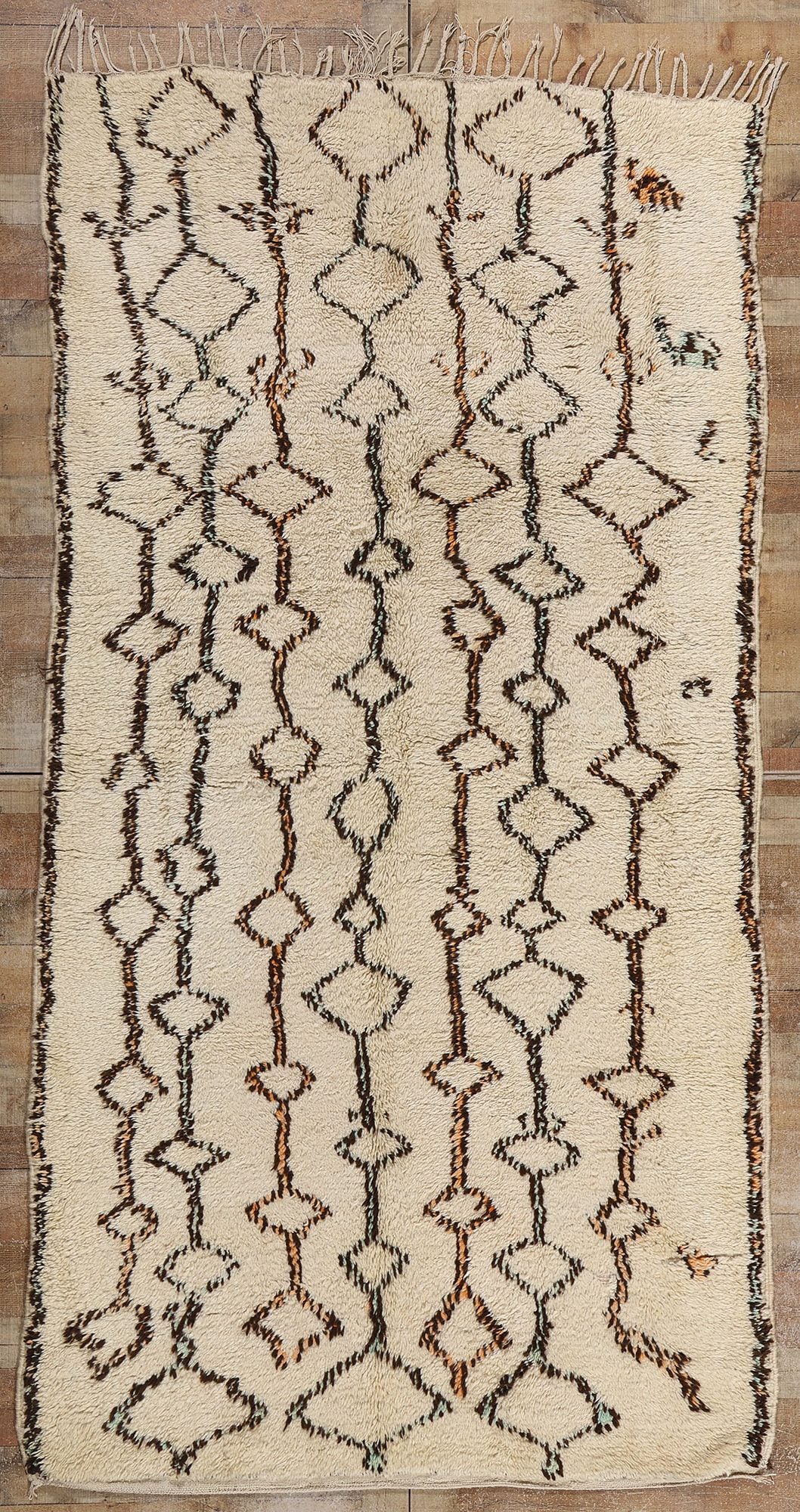 5 x 10 Vintage Neutral Moroccan Beni Ourain Rug 21789