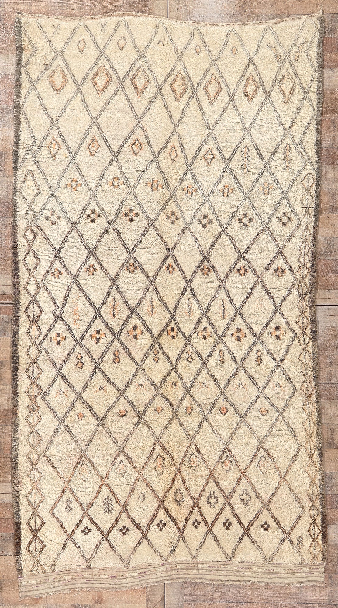 6 x 10 Vintage Moroccan Beni Ourain Rug 21400