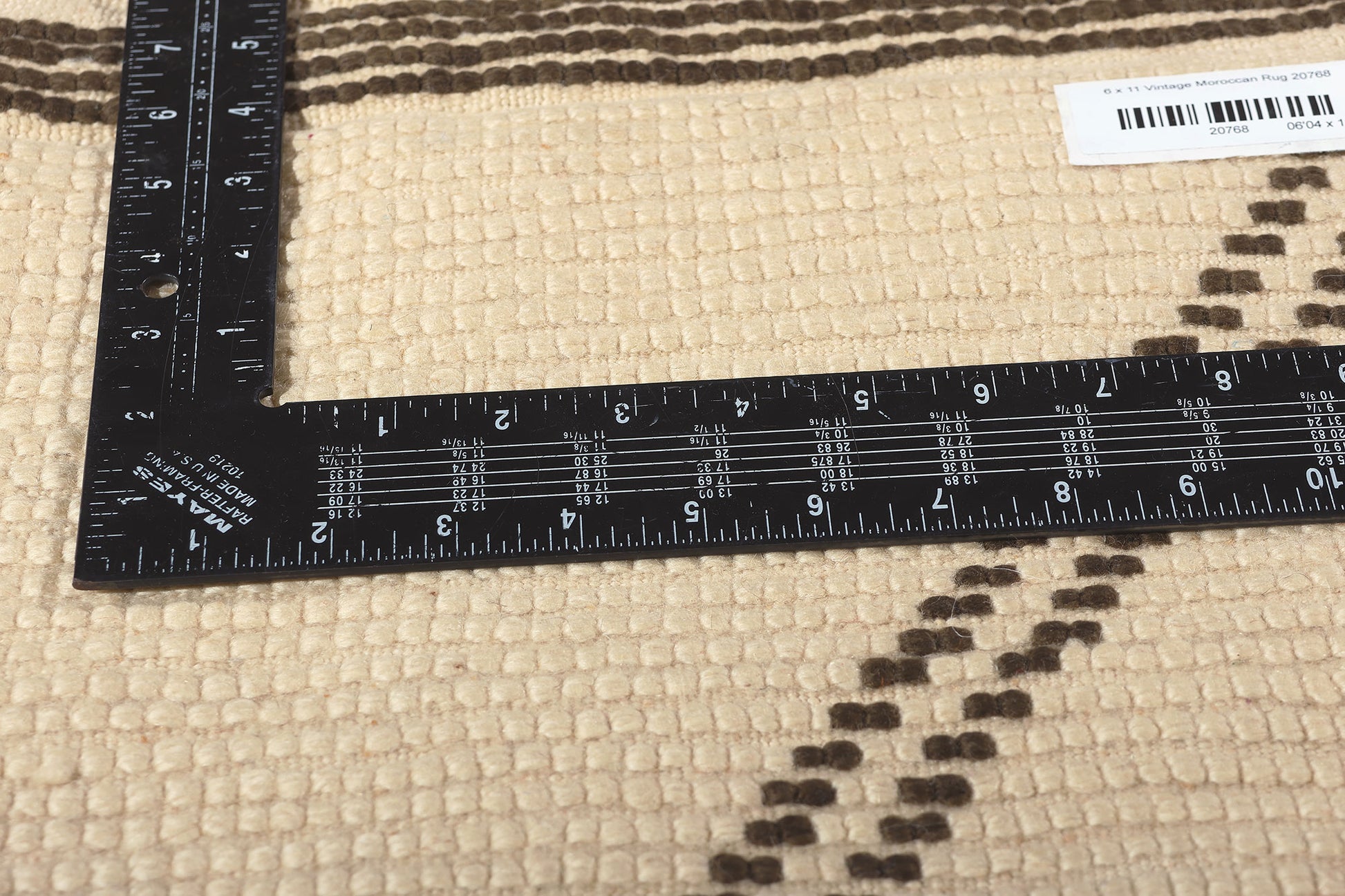 6 x 11 Vintage Moroccan Beni Ourain Rug 20768