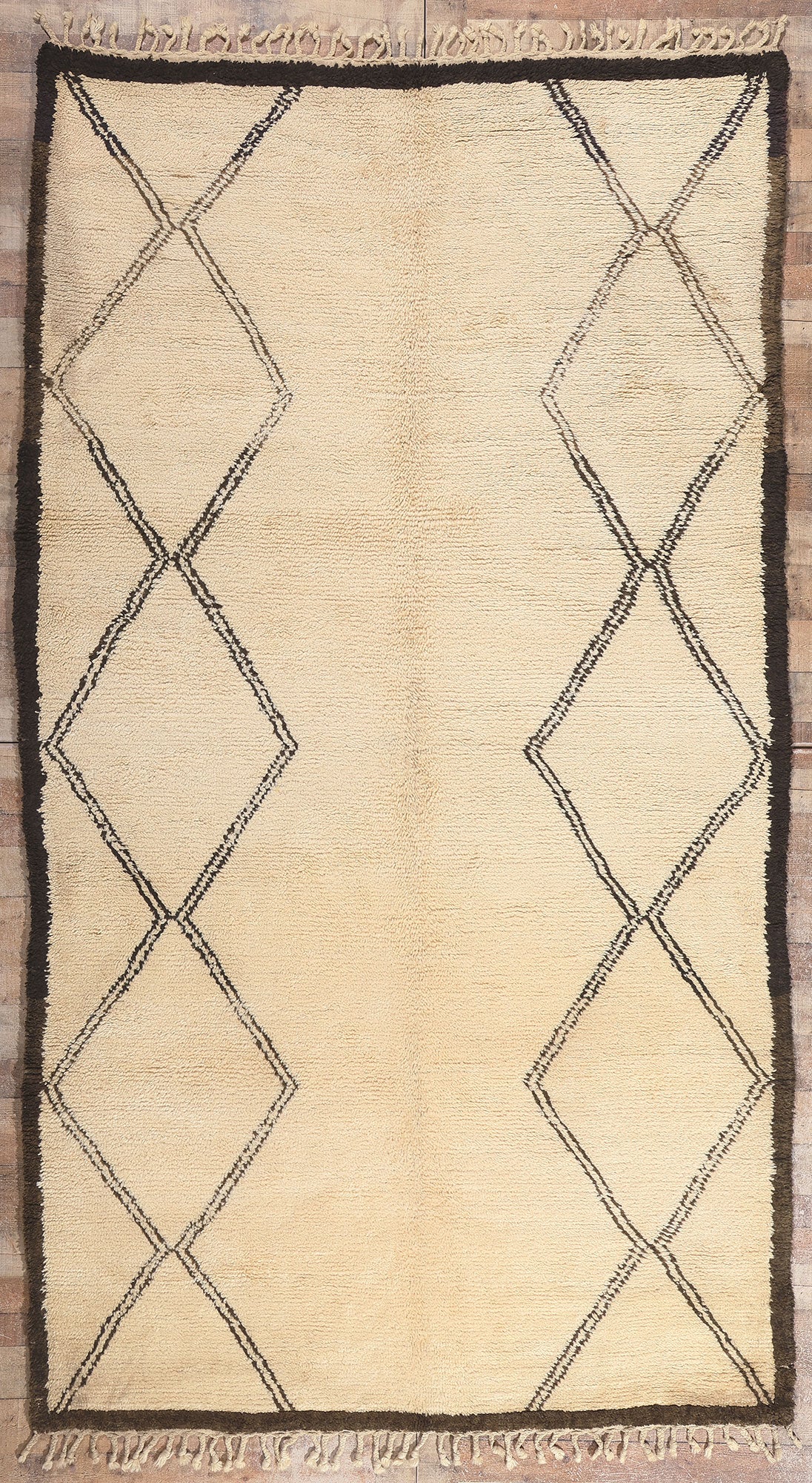 6 x 11 Vintage Moroccan Beni Ourain Rug 20768