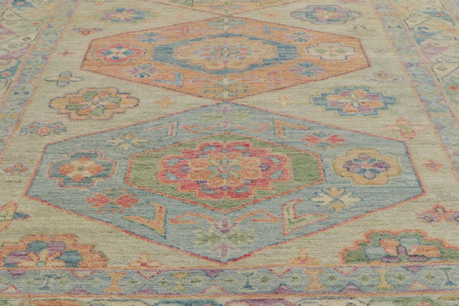 6 x 9 Colorful Oushak Rug 80888
