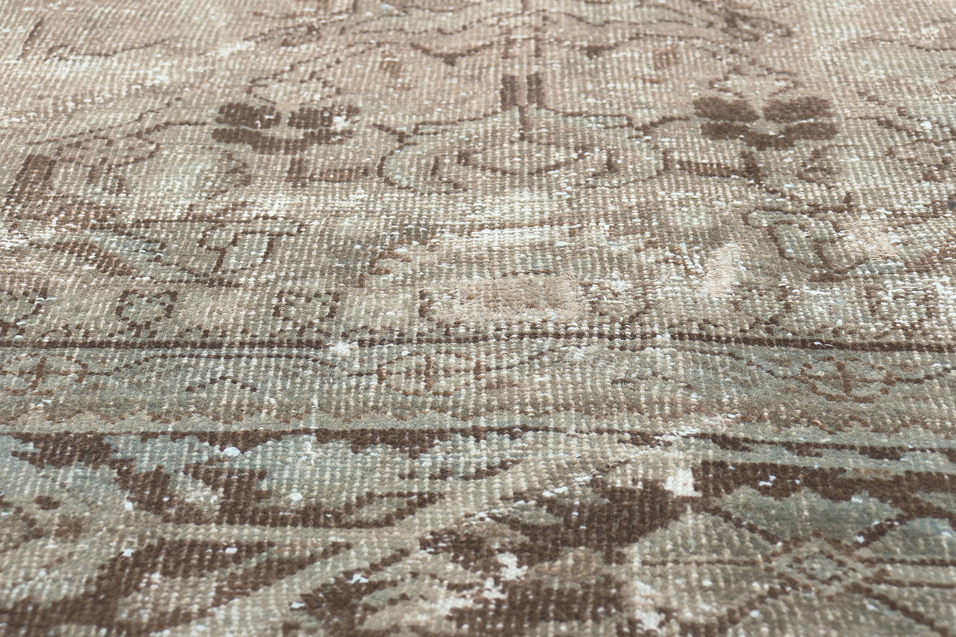 10 x 12 Antique-Worn Persian Mahal Rug 60666