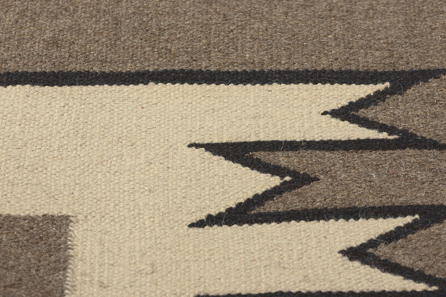 9 x 12 Southwest Modern Navajo-Style Rug 81026