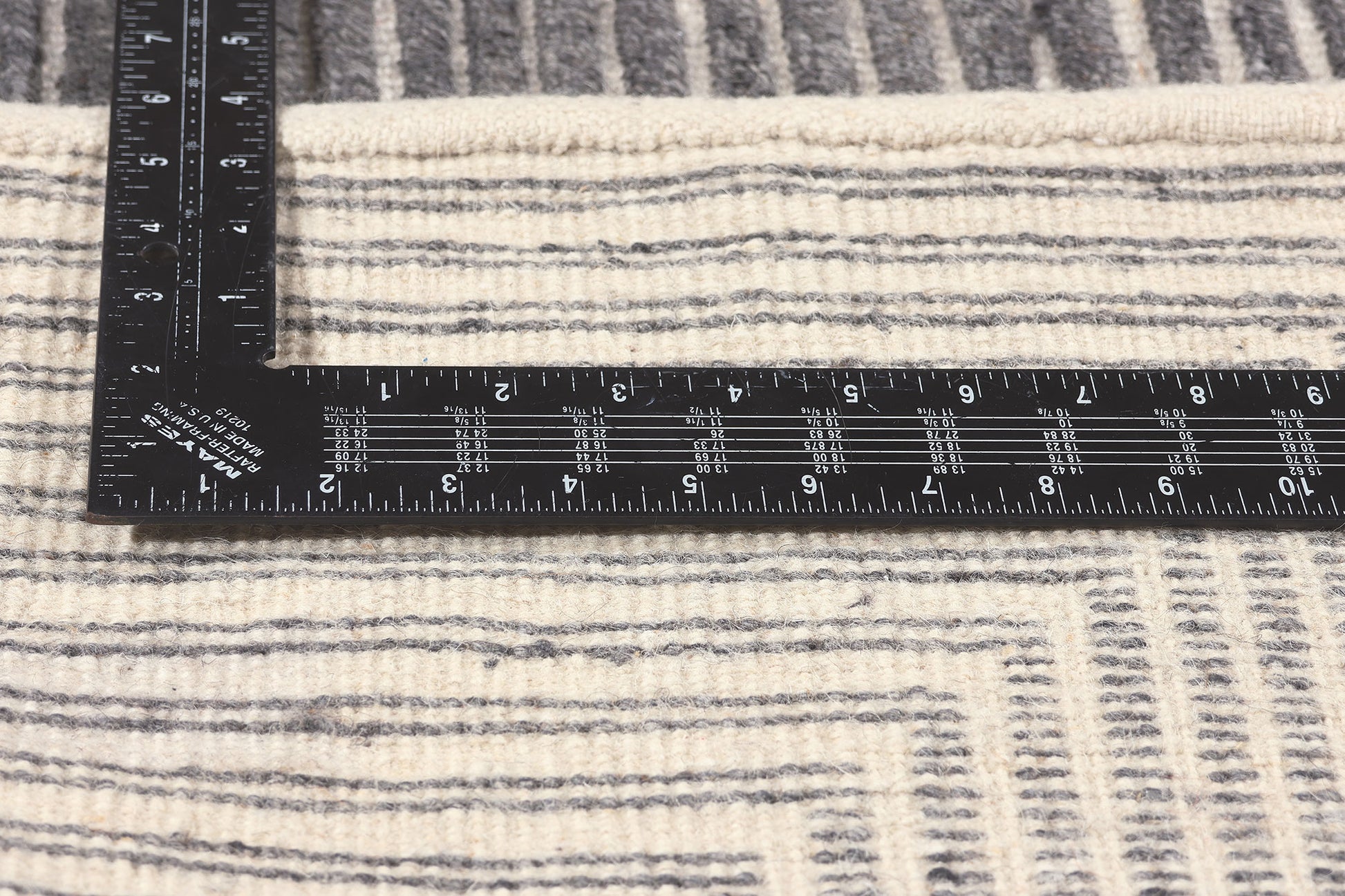 9 x 12 Modern Gray Geometric High-Low Rug 30982