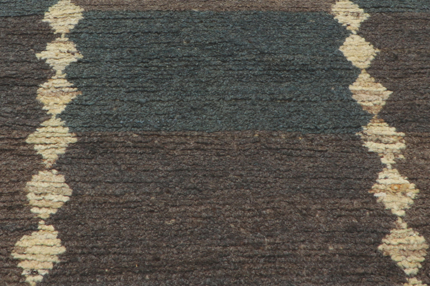 6 x 9 Modern Checkered Moroccan Rug 80823
