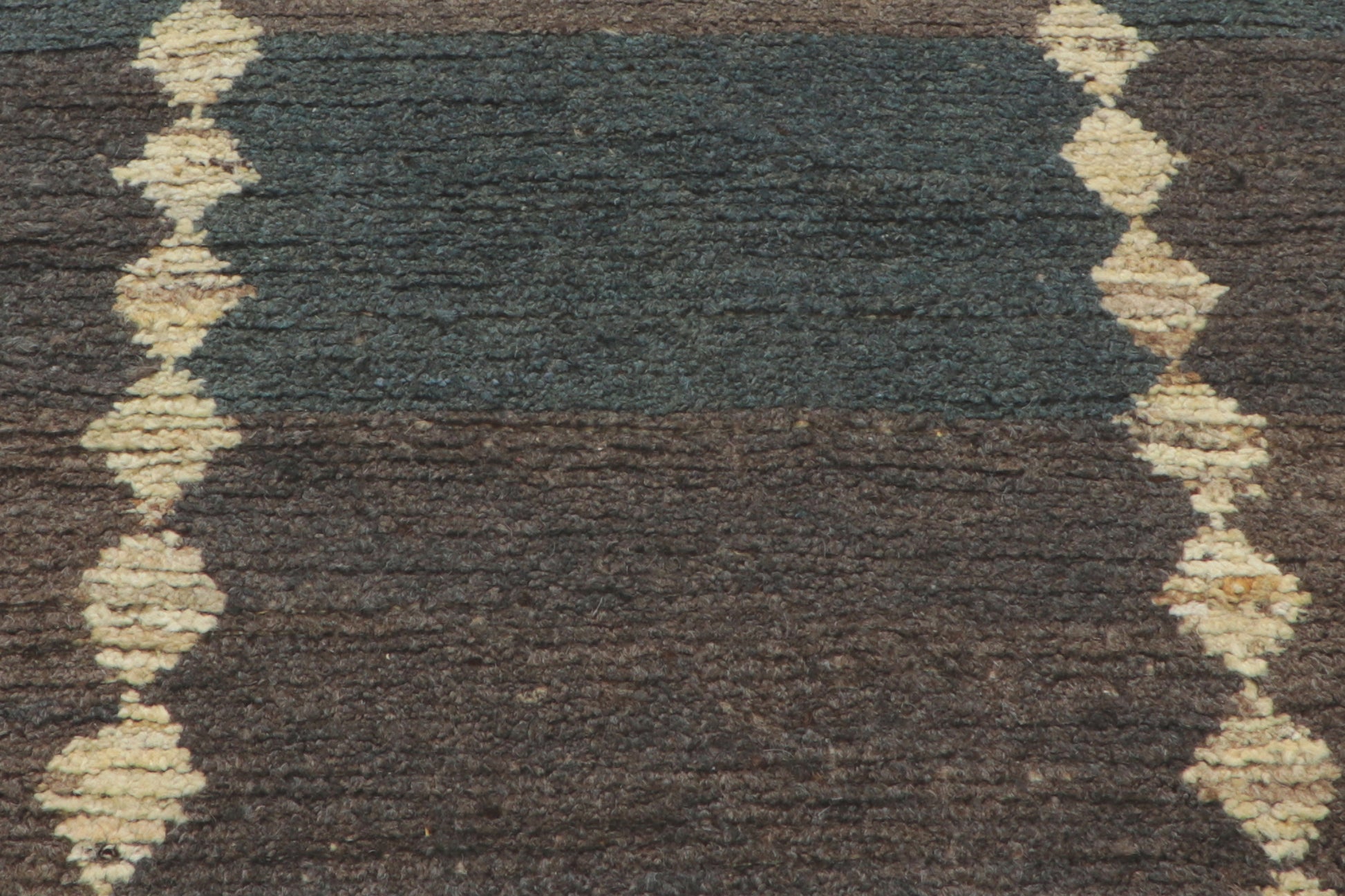 6 x 9 Modern Checkered Moroccan Rug 80823