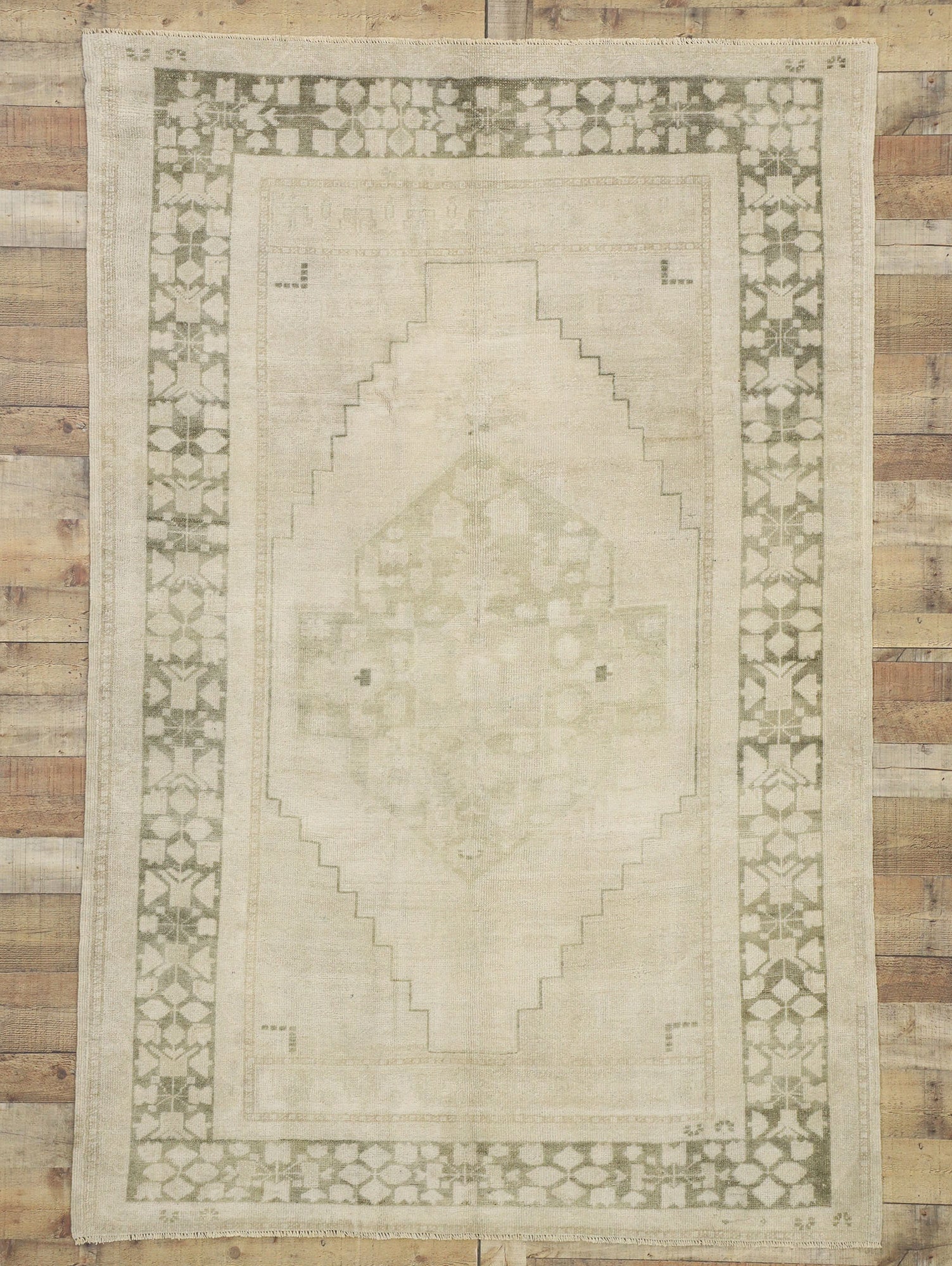 5 x 8 Vintage Turkish Oushak Rug 52483