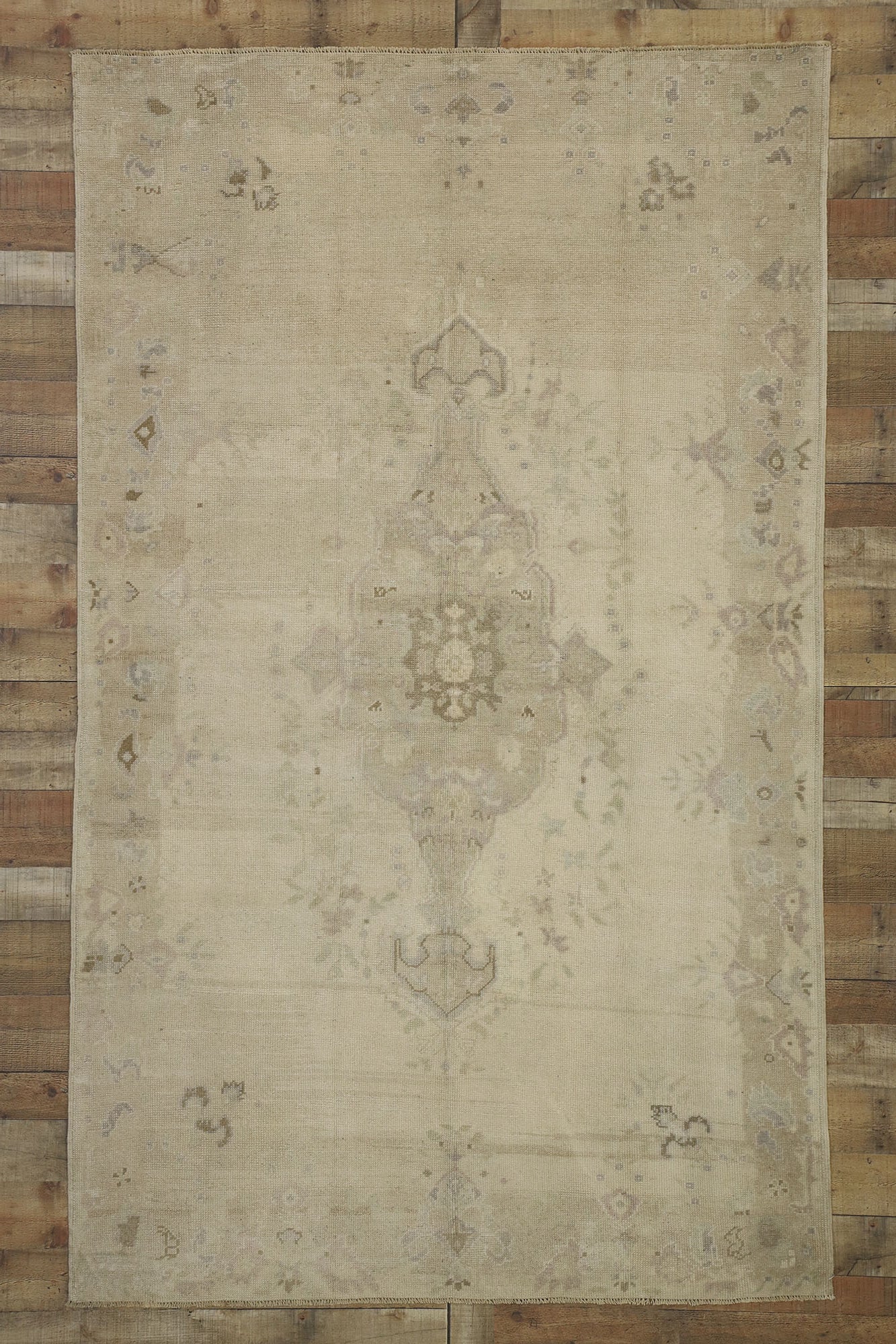 5 x 9 Vintage Turkish Oushak Rug 52460