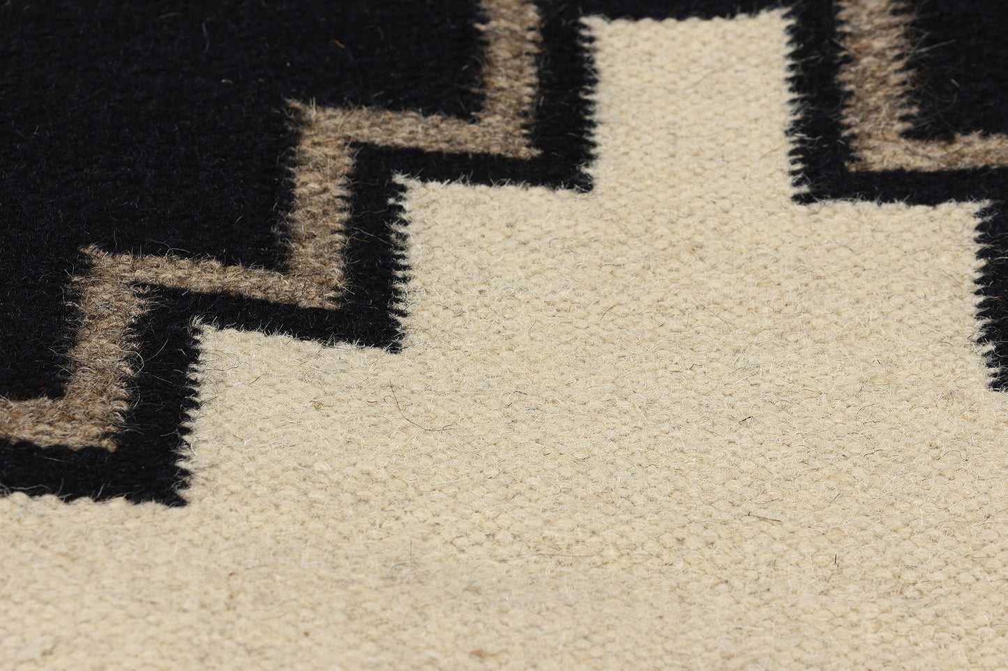 3 x 10 Southwest Modern Crystal Navajo-Style Rug 81050
